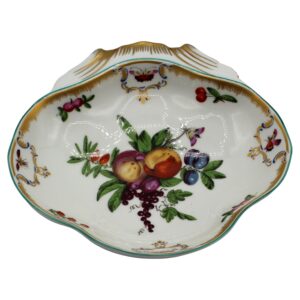 WCI-8596z: "Duke of Gloucester" Pattern Porcelain Shell-Shaped Sweetmeat Dish