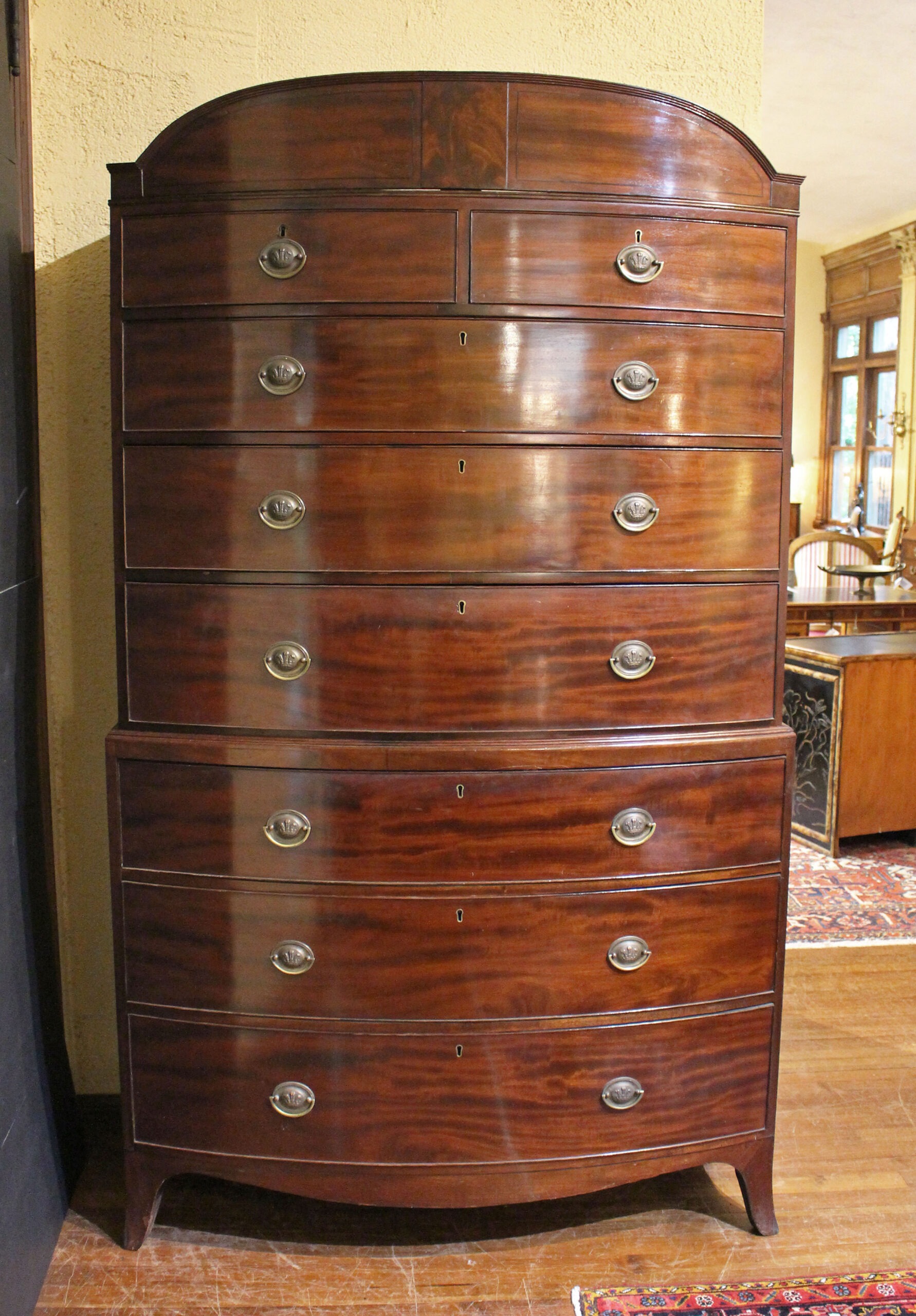 WCH-981z: Circa 1800 Georgian Bowfront Mahogany Chest On Chest - Image 2