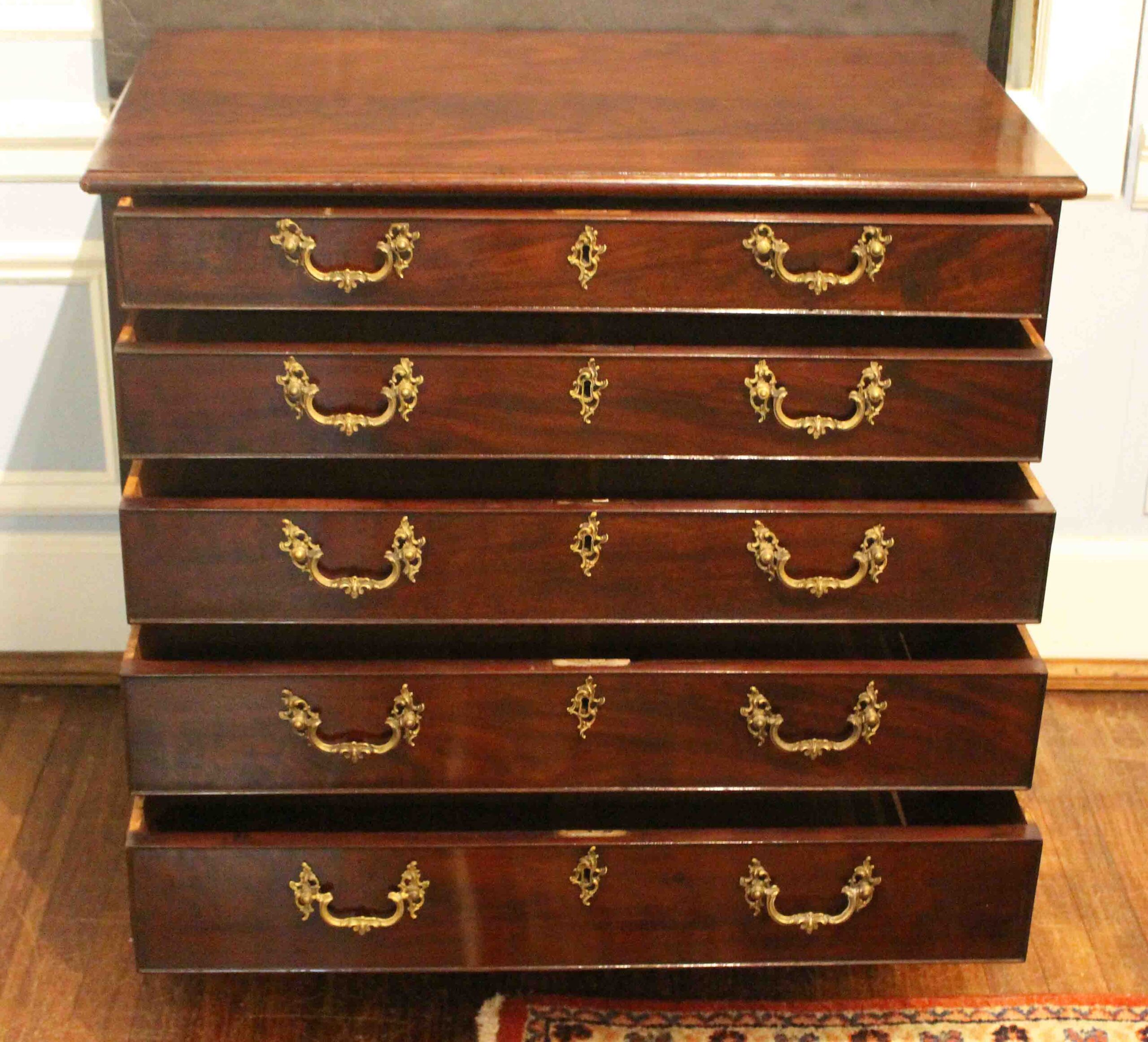 WCH-996: Circa 1760 English George III Period 5-Drawer Chest of Drawers - Image 3