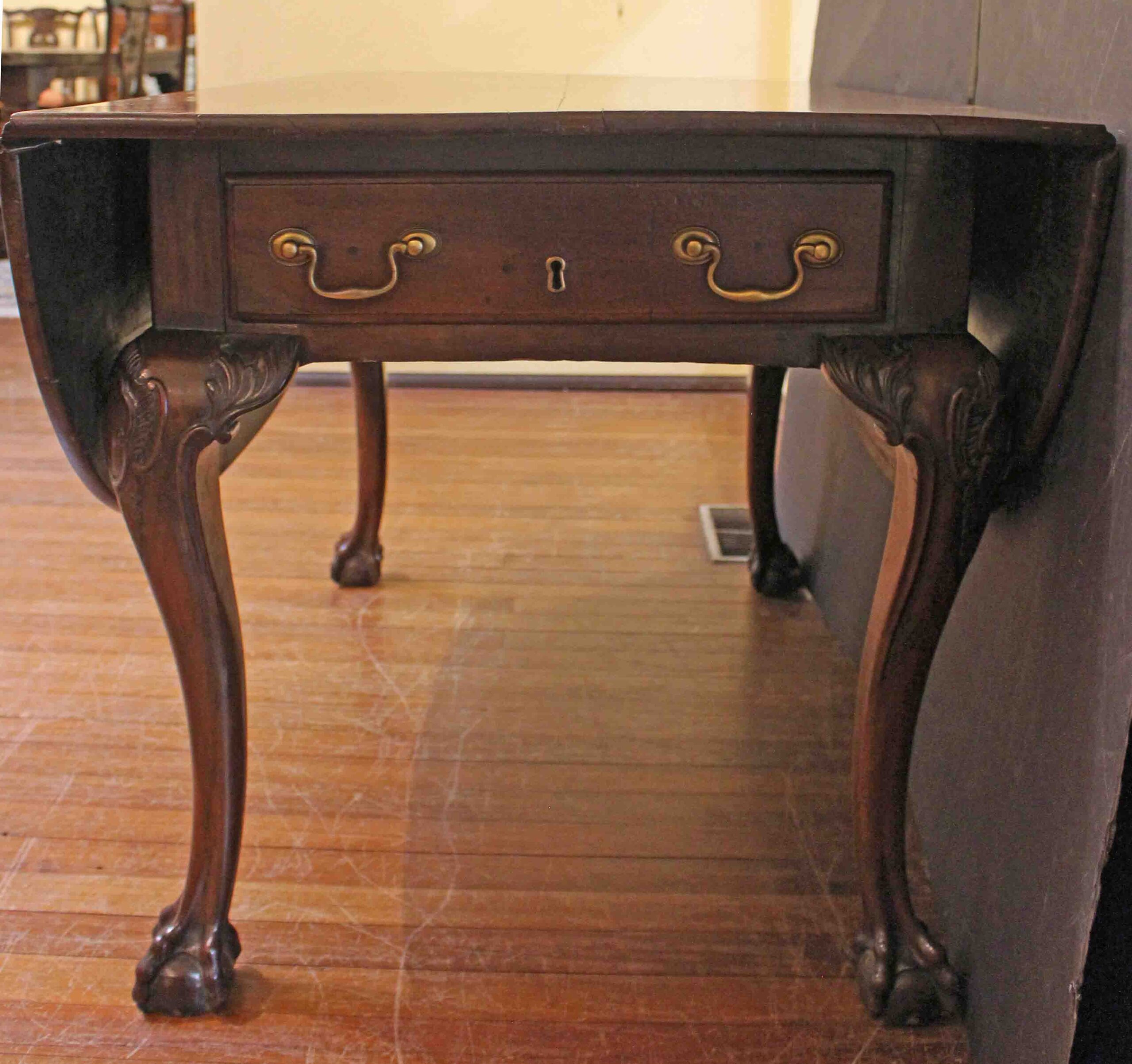 WDT-519z: Circa 1730-50 Irish Drop-Leaf Mahogany Table - Image 3