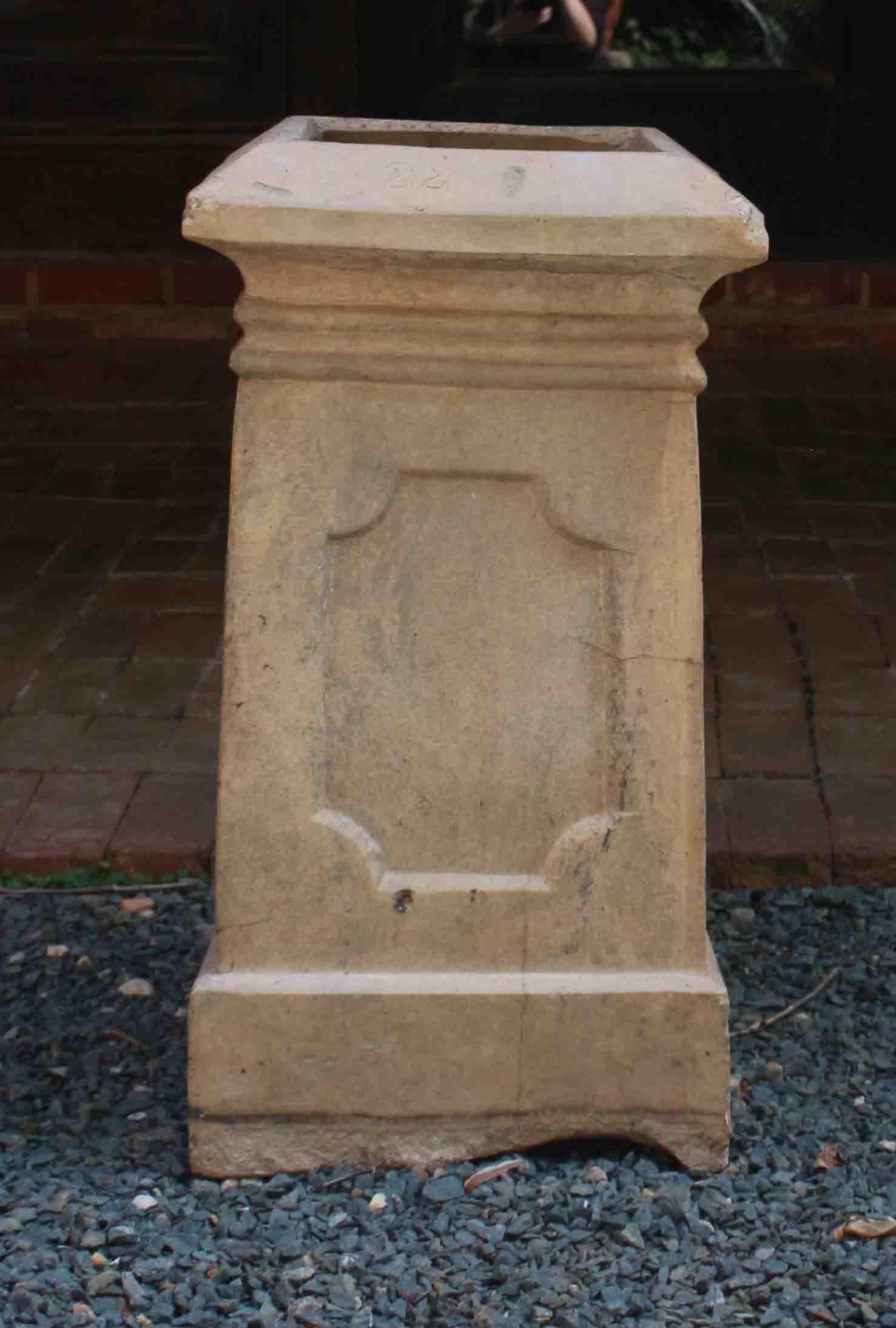 WGD-577: Antique English Square Plinth-Form Chimney Pot - Image 2