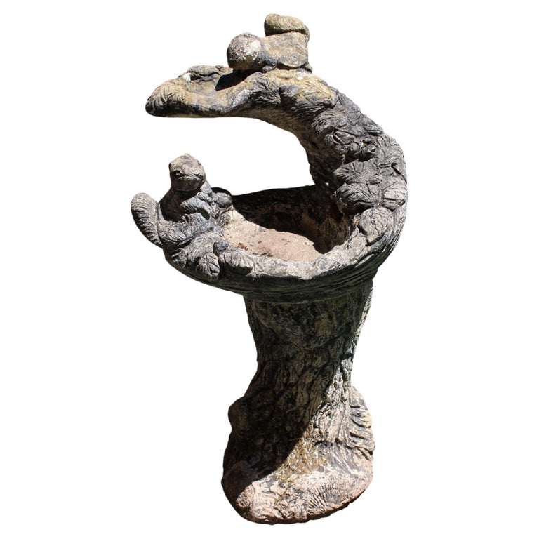 WGD-588: Mid-20th Century English Cast Stone Birdbath