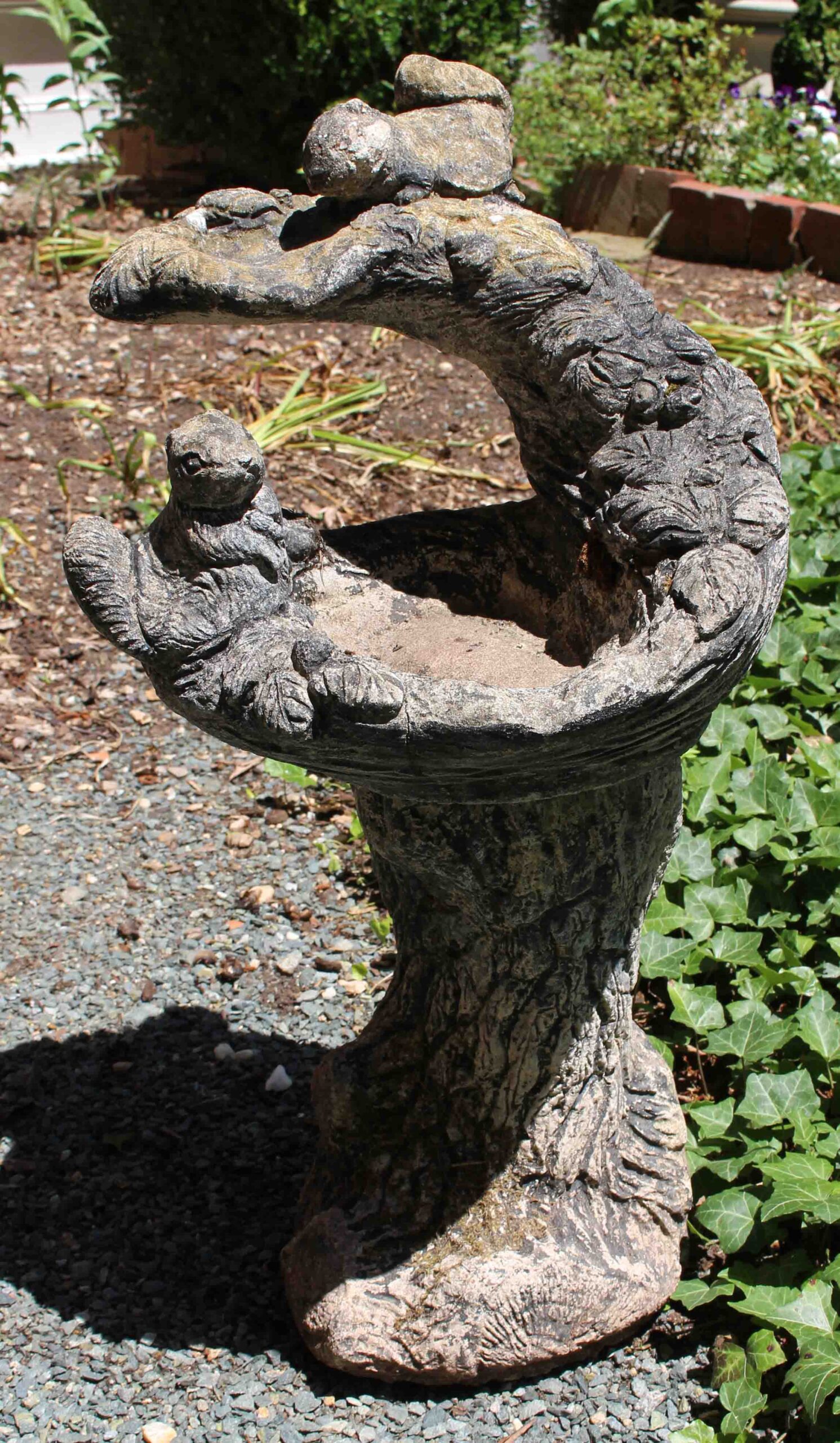 WGD-588: Mid-20th Century English Cast Stone Birdbath - Image 2