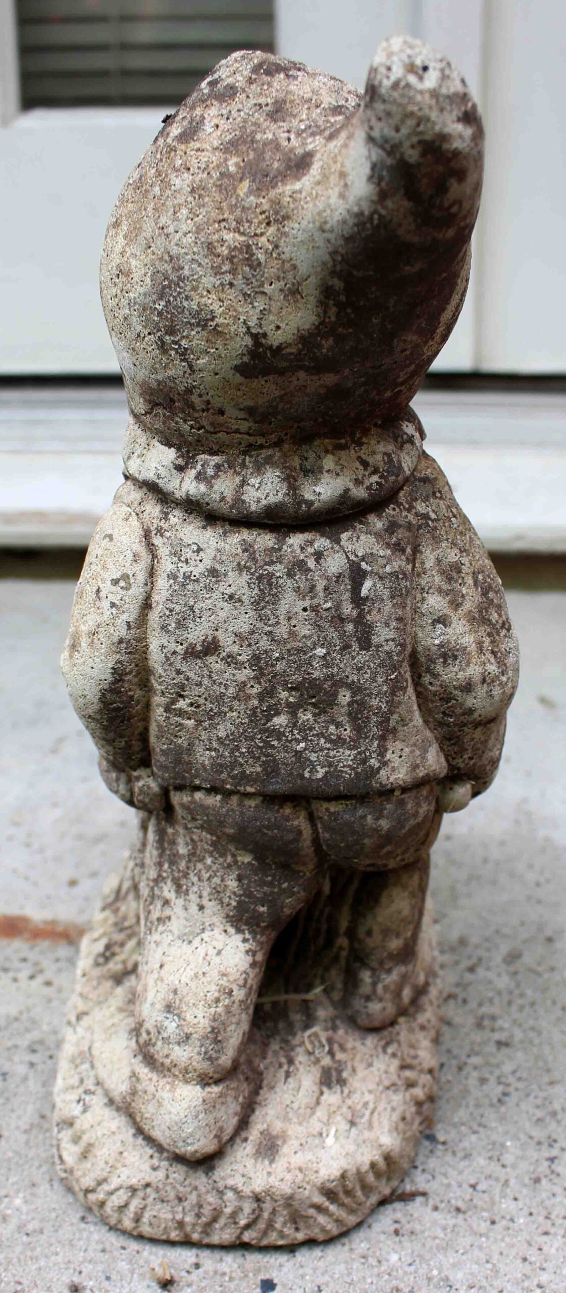 WGD-591: Mid-20th Century English Cast Stone Gnome Planter - Image 3