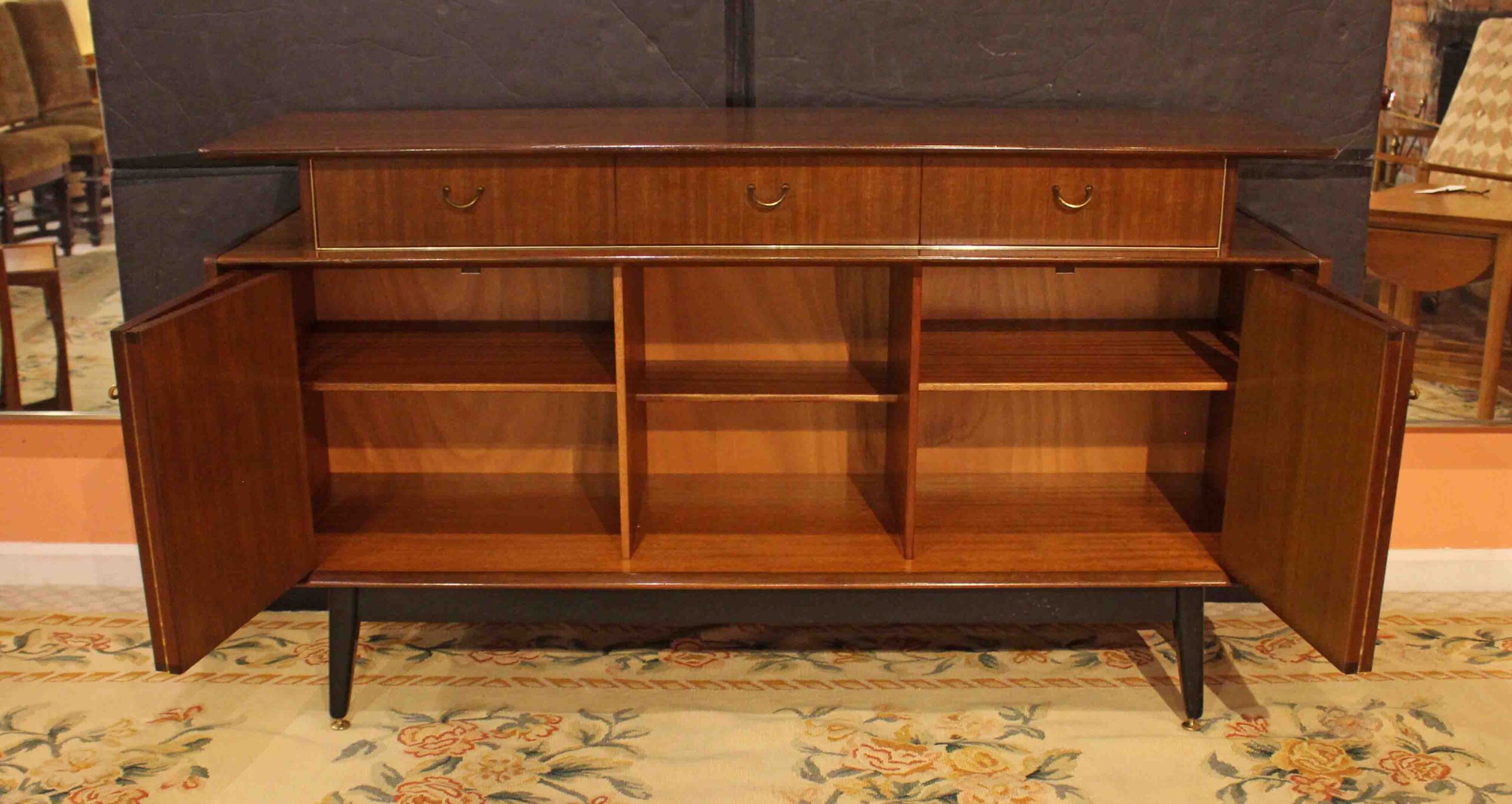 WOF-2667: Mid Century Modern English G-Plan "Librenza" Credenza - Image 6