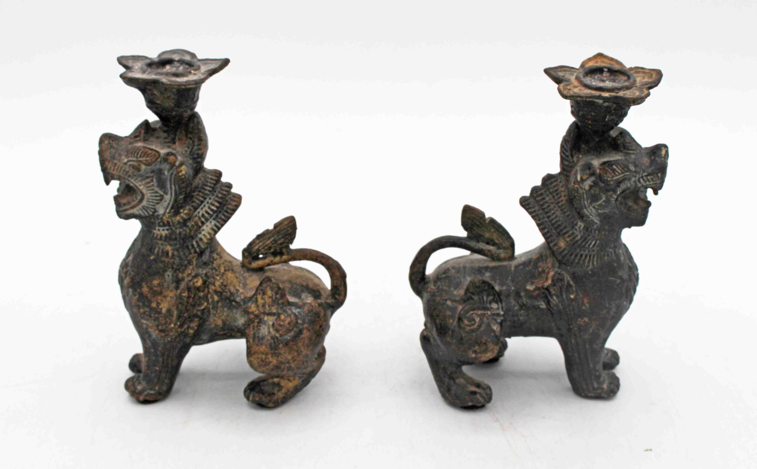 WBR-282z: Late 19th Century Pair of Bronze Burmese Chinthe Temple Guardian Lions - Image 2