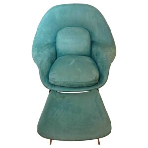 WC-1462z: Circa 1960 American Eero Saarinen Womb Chair & Ottoman