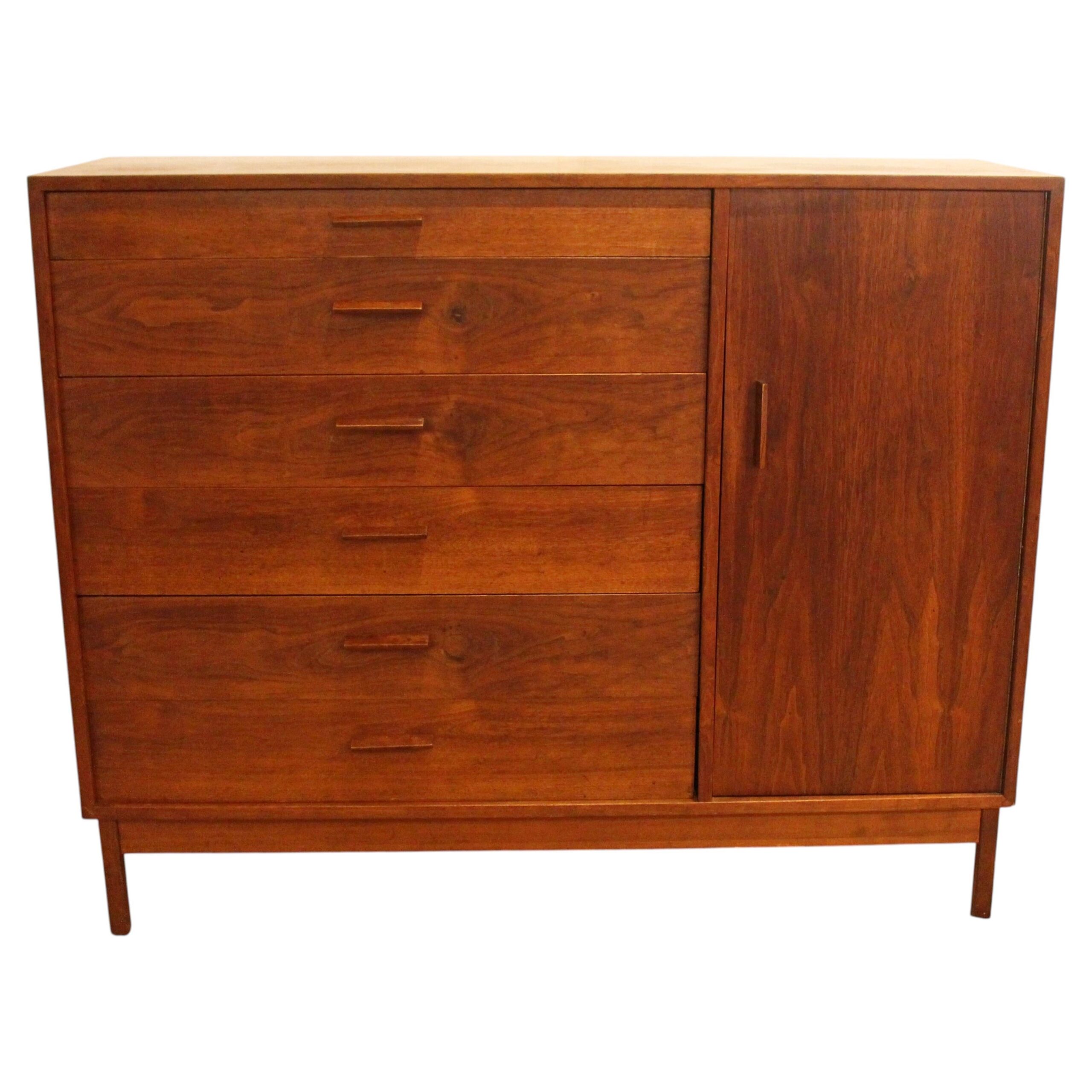 WCH-1008: Circa 1960 American Walnut Six-Drawer Chest with Cabinet