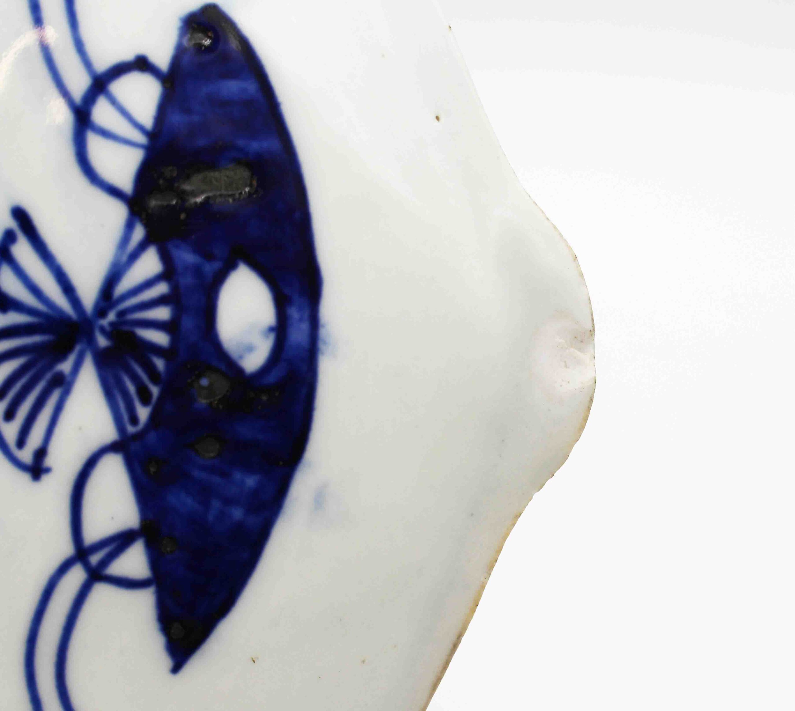WCI-8342: Circa 1860s Japanese Double Fan Motif & Shape Imari Chop Plate - Image 3