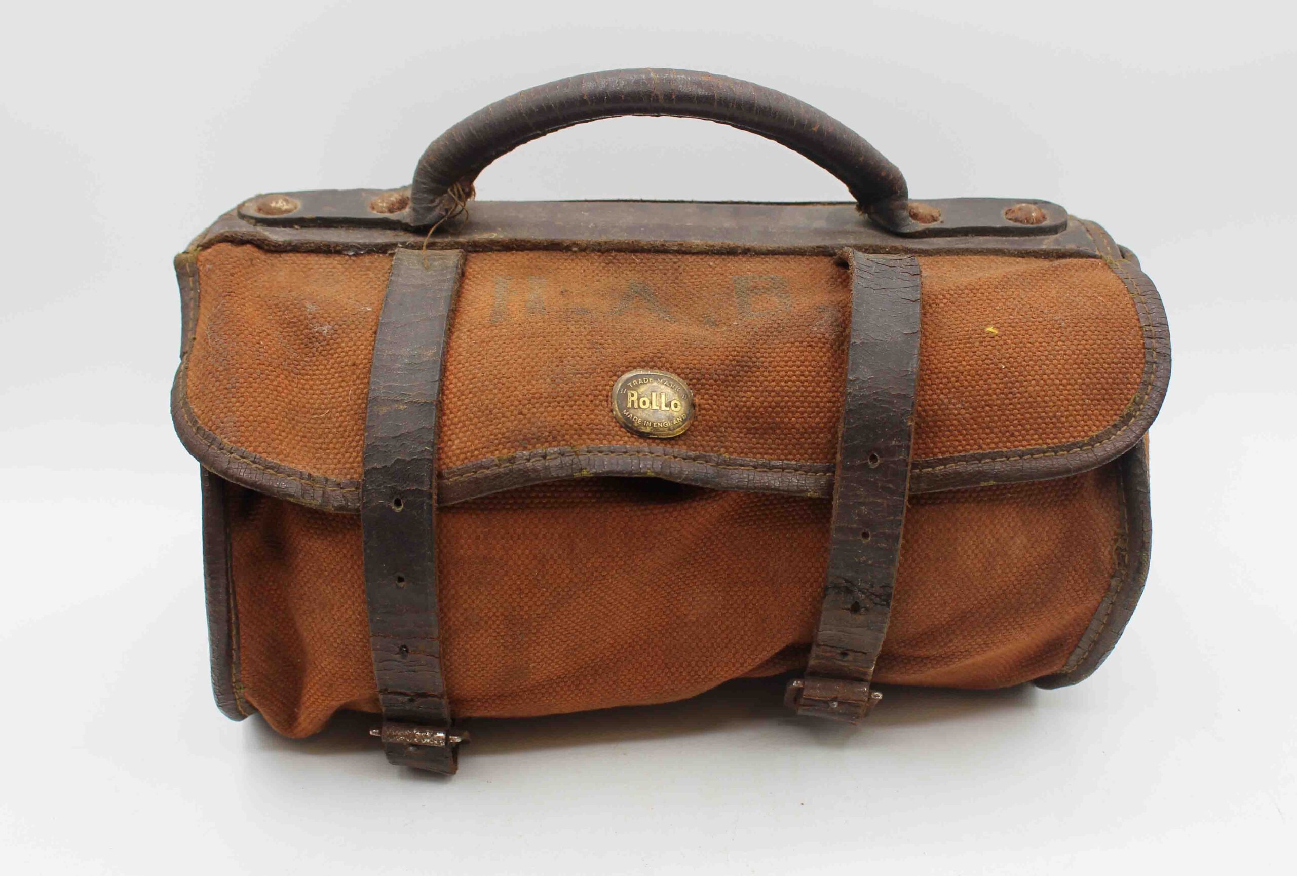 WCO-3808: Early 20th Century English Lawn Bowl Set by Jacques & Son, London, in Carrying Bag - Image 2