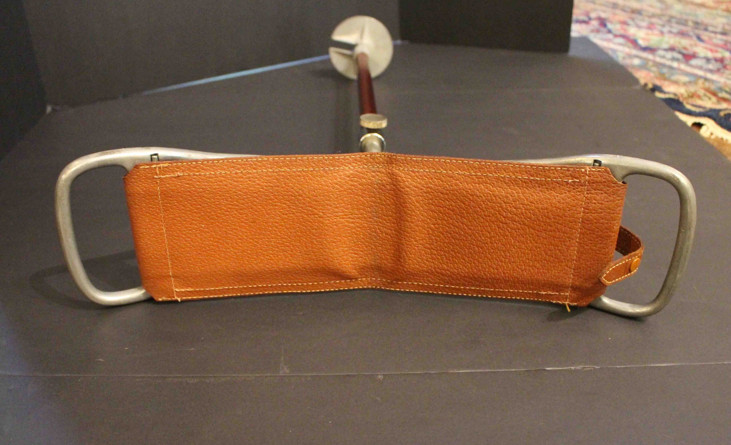WCO-3818: Mid-20th Century English Adjustable Height Shooting Stick - Image 4