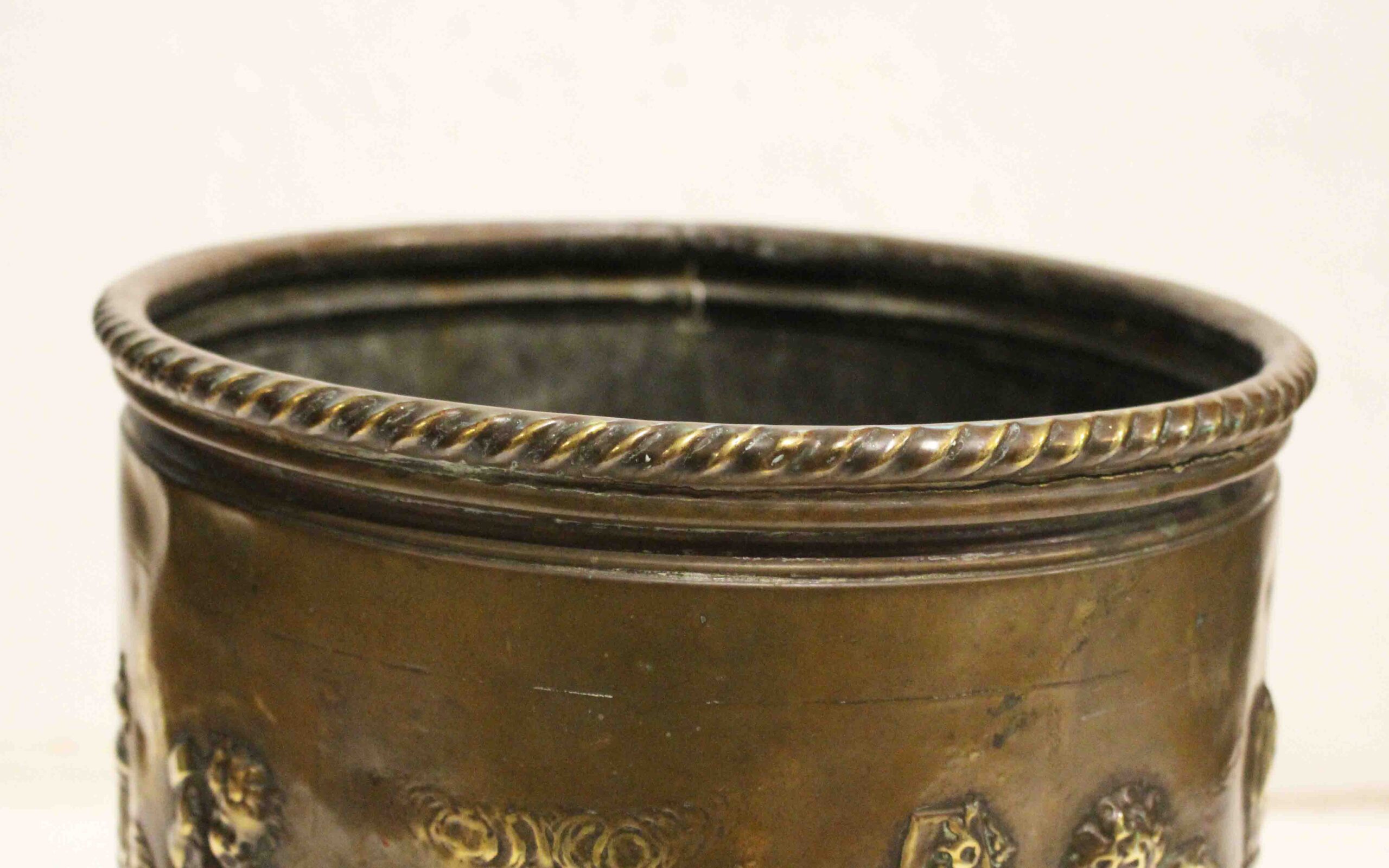 WDA-1786: Mid-19th Century French Circular Brass Jardiniere - Image 4