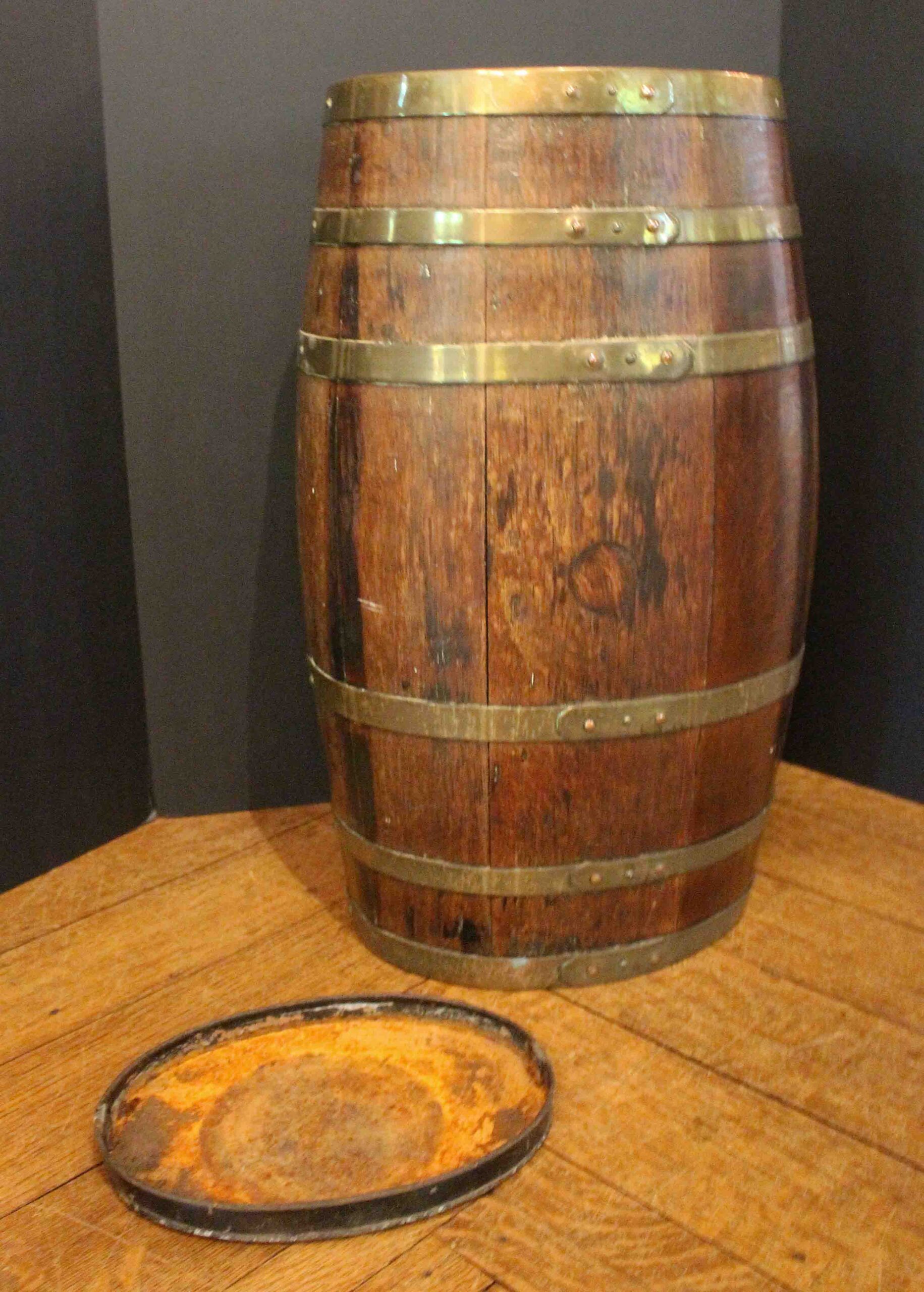 WDA-1801: Later 19th Century English Staved Brass Bound Barrel Stick Stand - Image 5