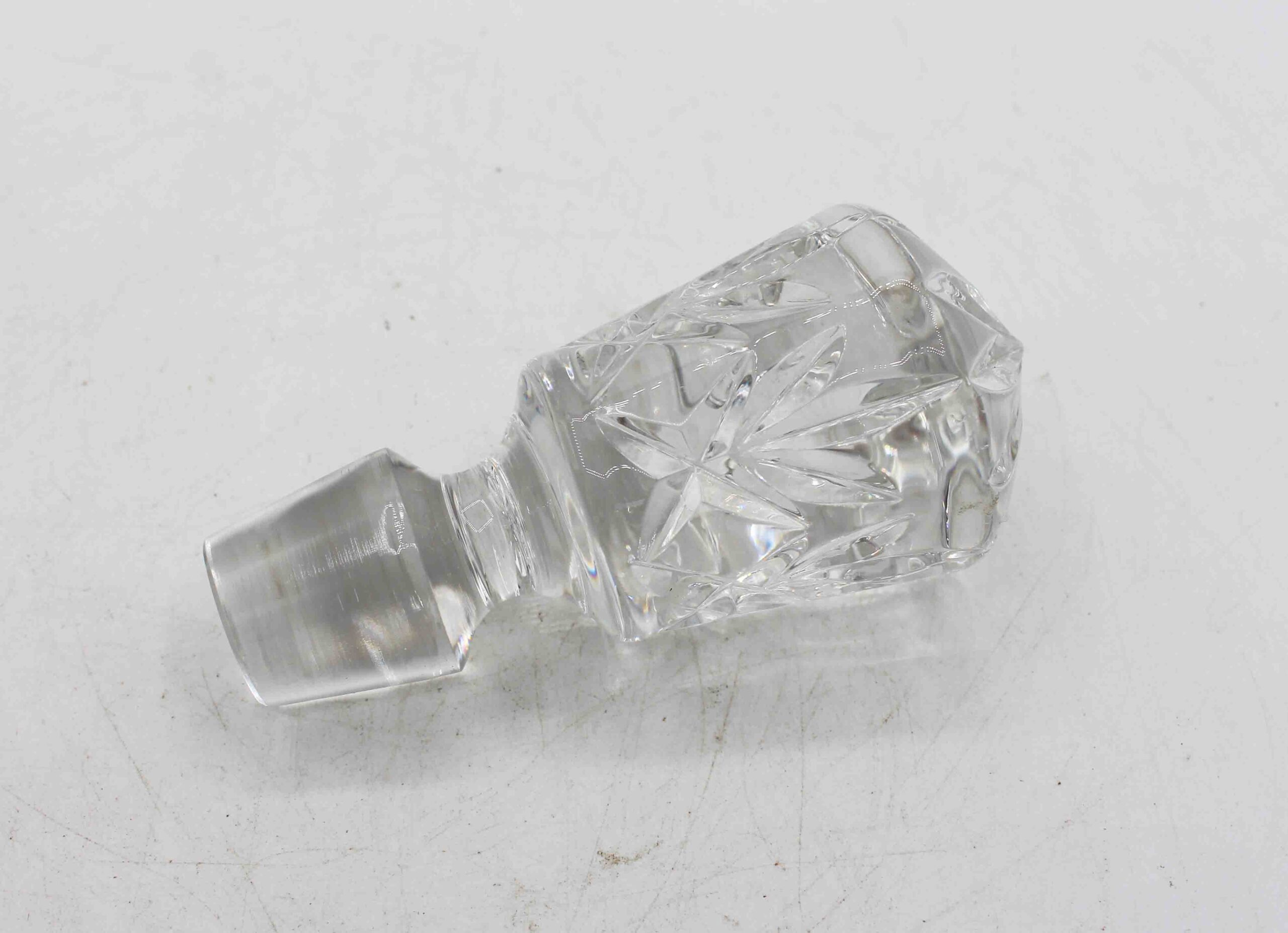 WG-2980: Circa 1900 Anglo-Irish Cylinder Shape Decanter & Stopper - Image 2