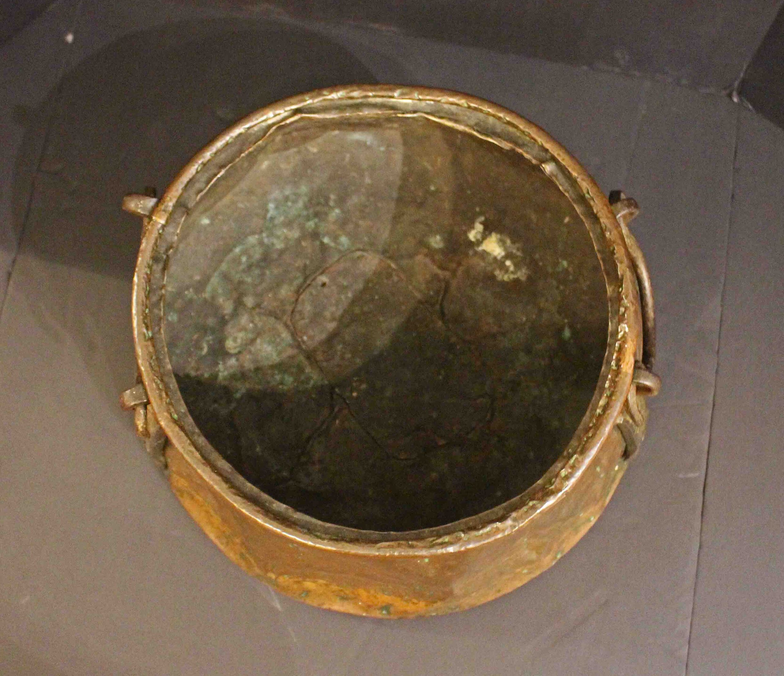 WMI-3833: Circa 1900 English Arts & Crafts Copper & Iron Cauldron - Image 2