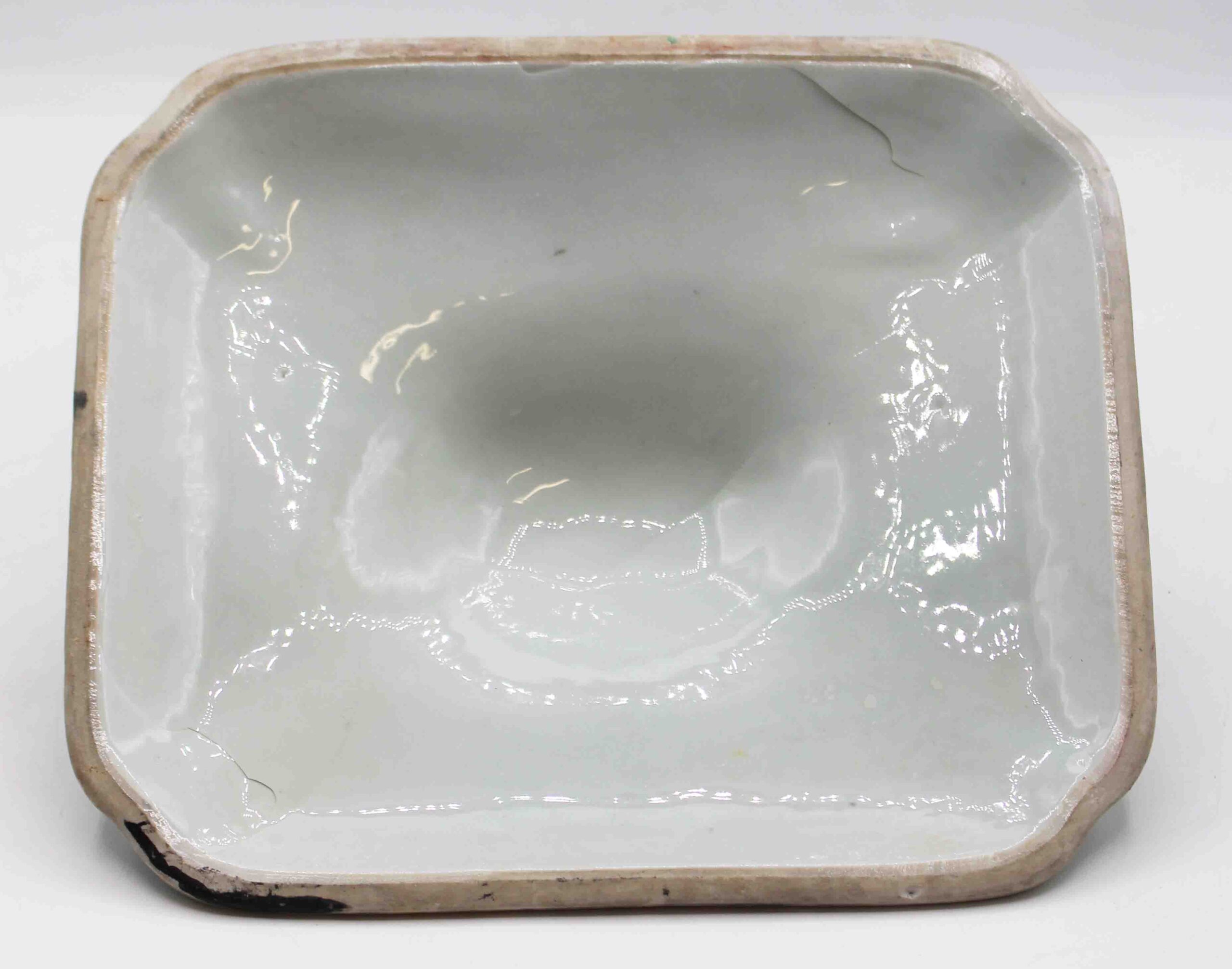 WCI-9162za: Circa 1800-1830 Chinese Export Pair of Green Fitzhugh Covered Vegetable Dishes - Image 3