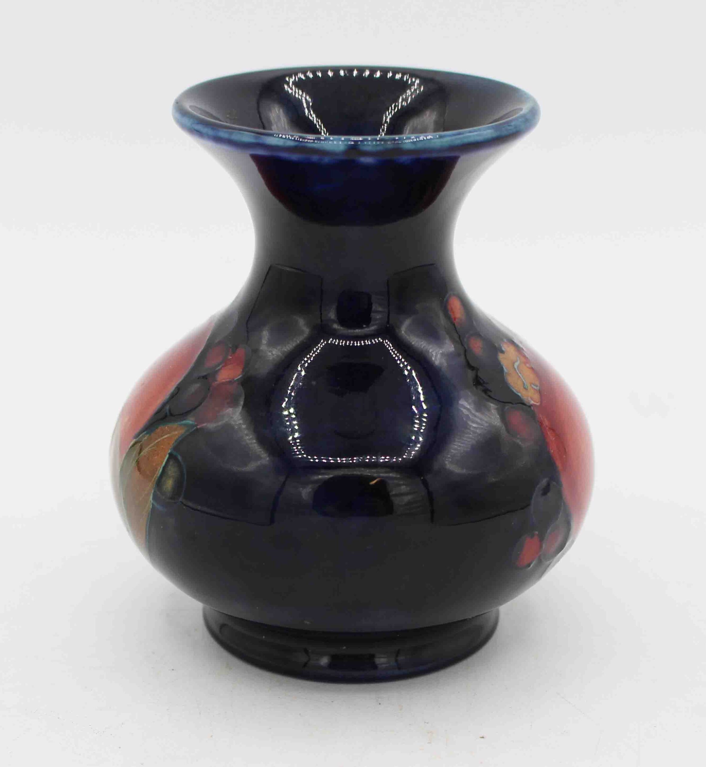 WCI-9300z: Circa 1928-1936 English Small Moorcroft Pomegranate Pattern Vase - Image 2