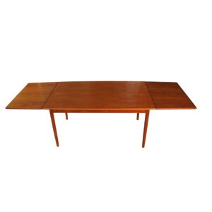 WDT-524z: Circa 1960s Mid Century Modern Danish Expanding Dining table by AS Randers