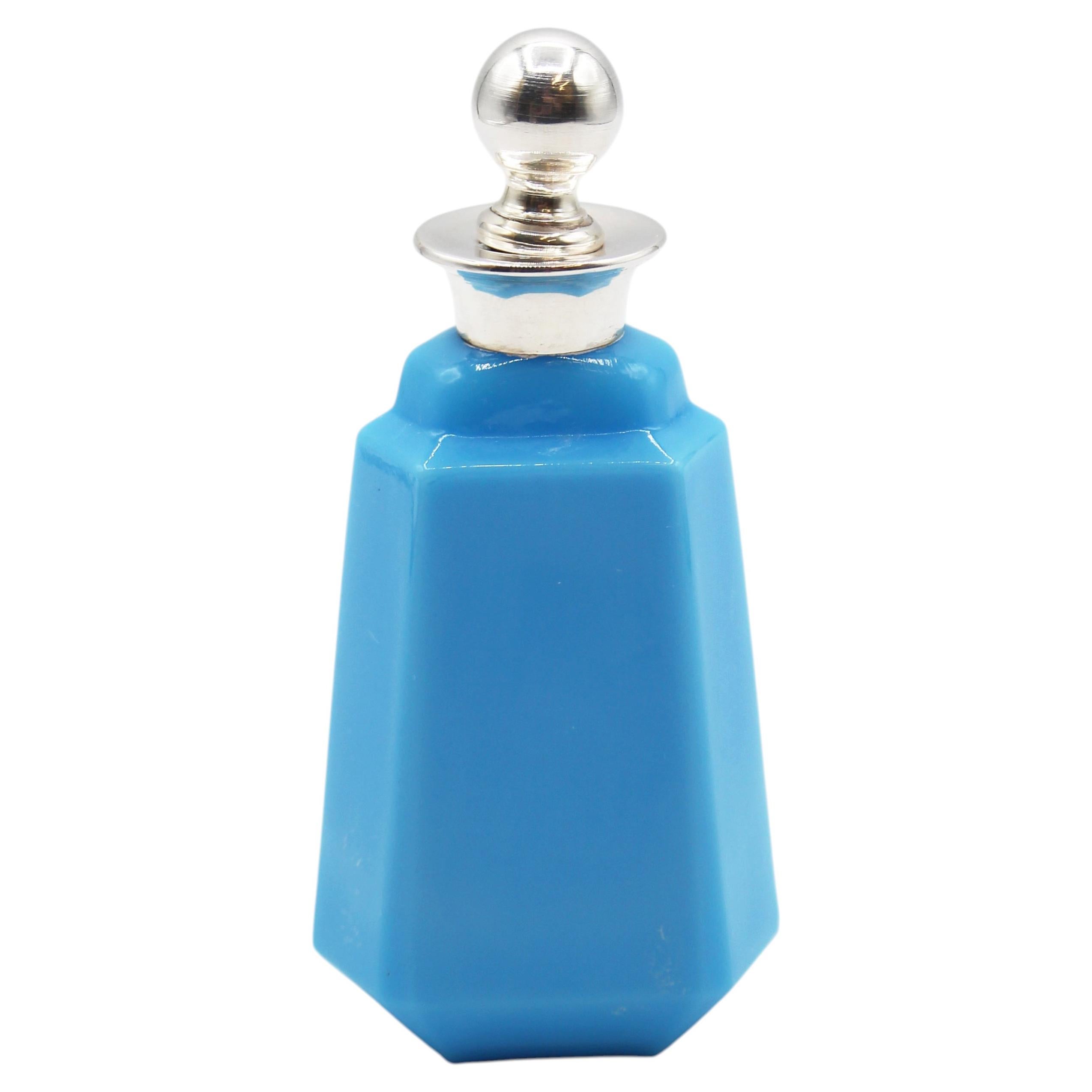 WG-3015z: Circa 1920s Art Deco Octagonal French Blue Opaline Glass Snuff Bottle