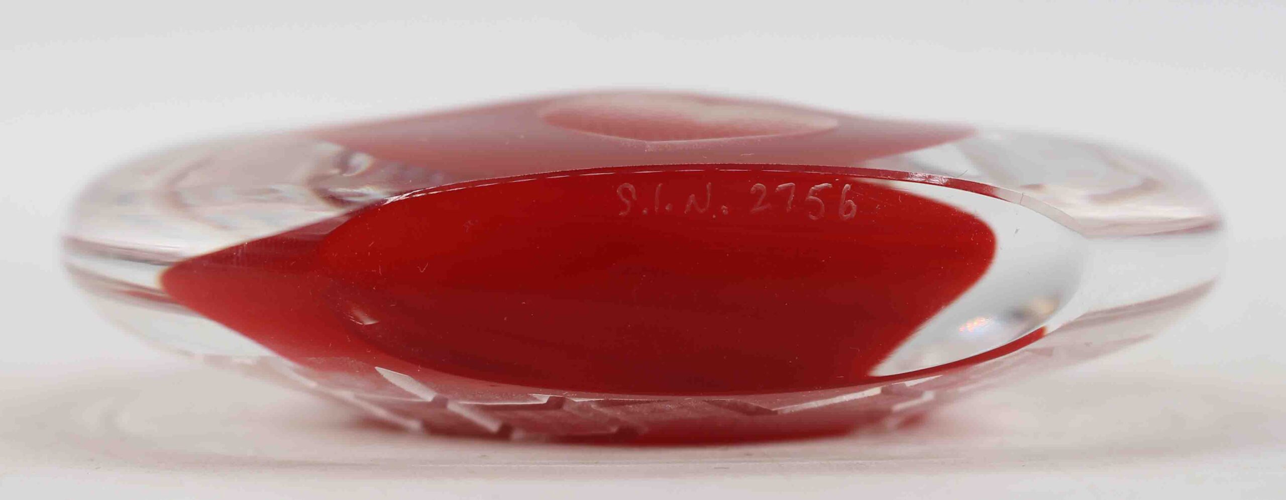WG-3021z: Late 20th Century American Art Glass "Hearts" Perfume Flask - Image 4