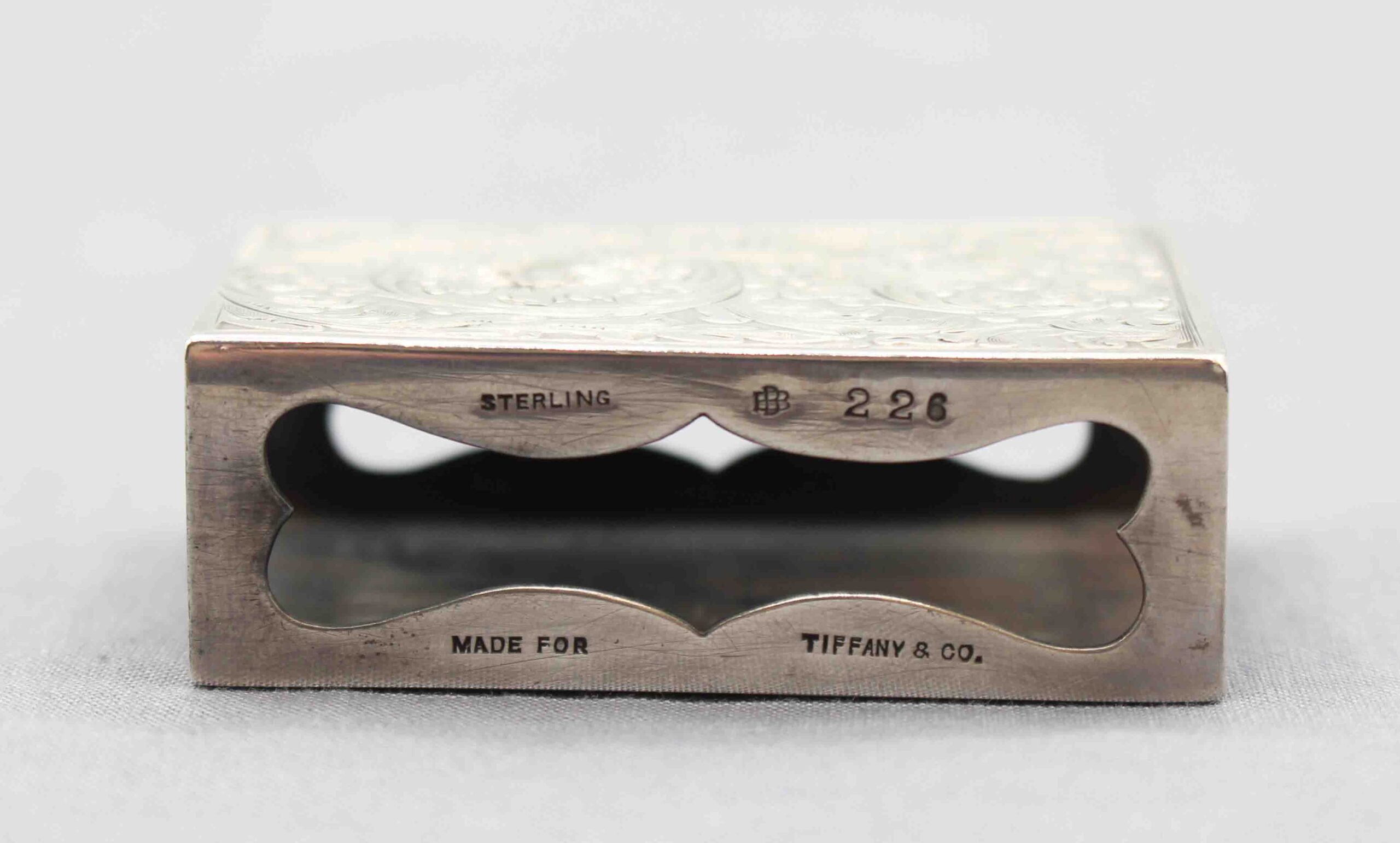 WSI-10433z: Circa 1900 American Sterling Silver Matchbox Case Made for Tiffany - Image 2