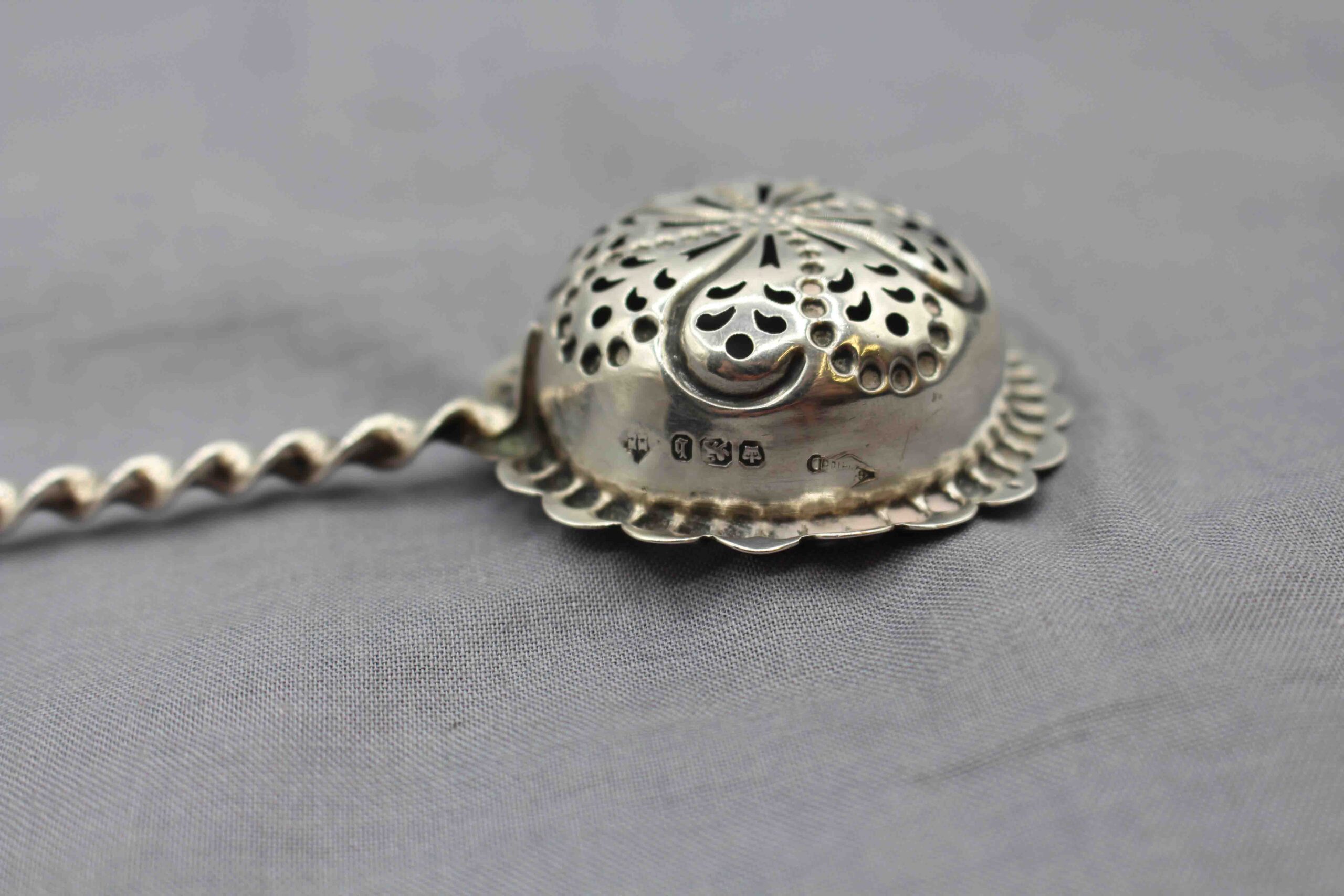 WSI-10436z: 1894 English Sheffield Sterling Silver Sifting Ladle - Image 2