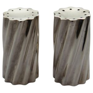 WSI-10437z: Pair of Towle Sterling Silver Salt & Pepper Shakers