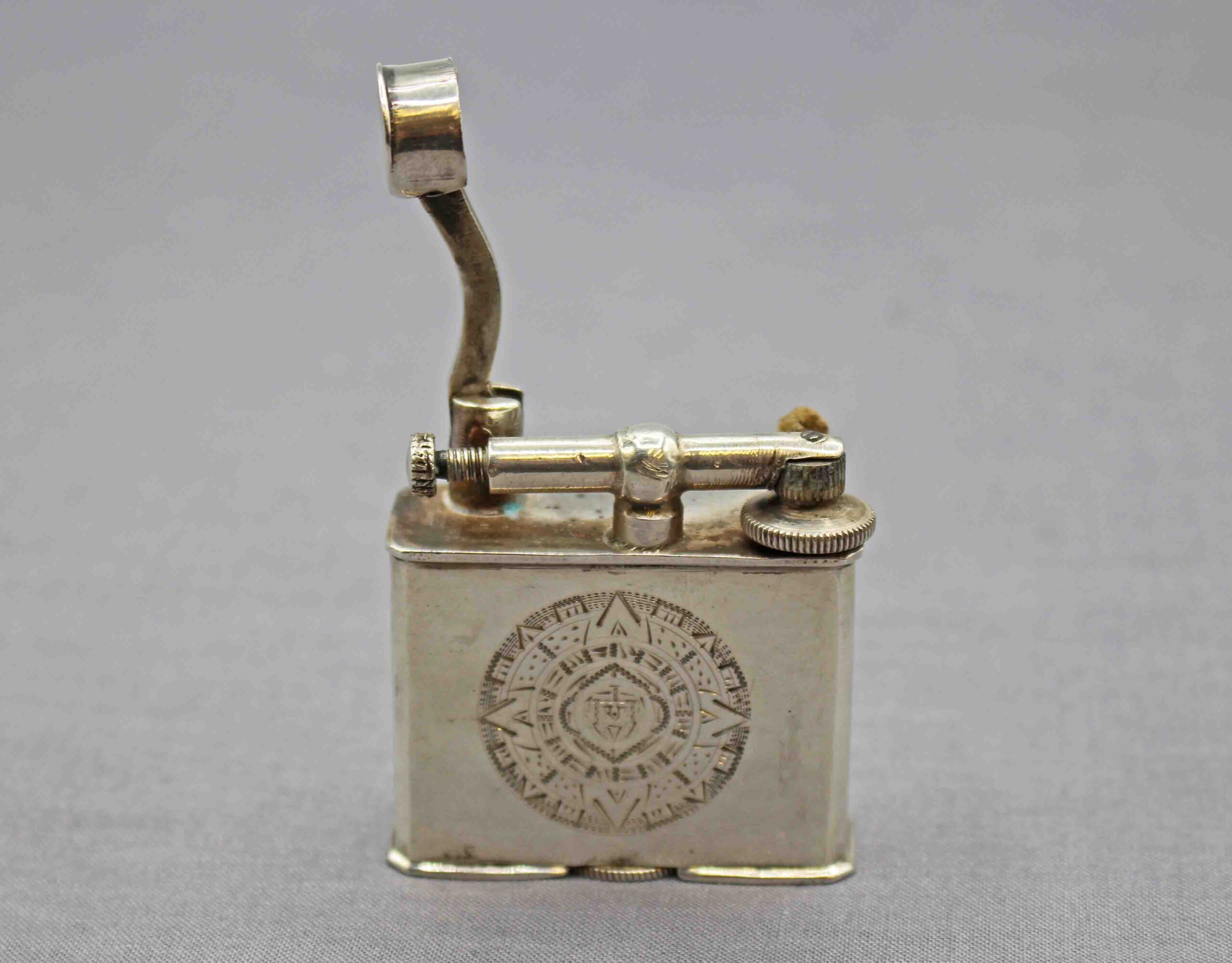WSI-10480z: C. 1940s-50s Sterling Silver Lighter Engraved with an Aztec Calendar - Image 4