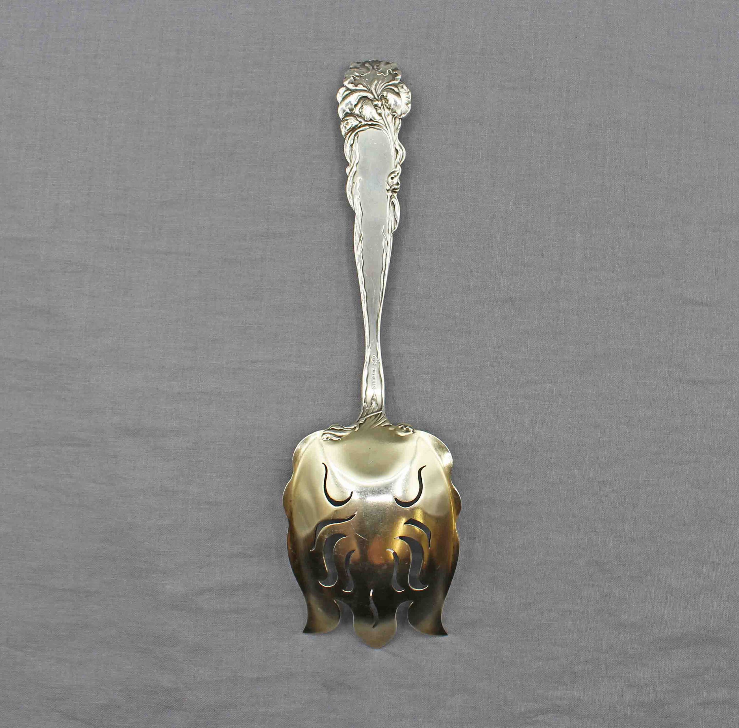WSI-10503z: 1902 "Raphael" Sterling Silver & Gold Wash Serving Fork by Alvin - Image 2