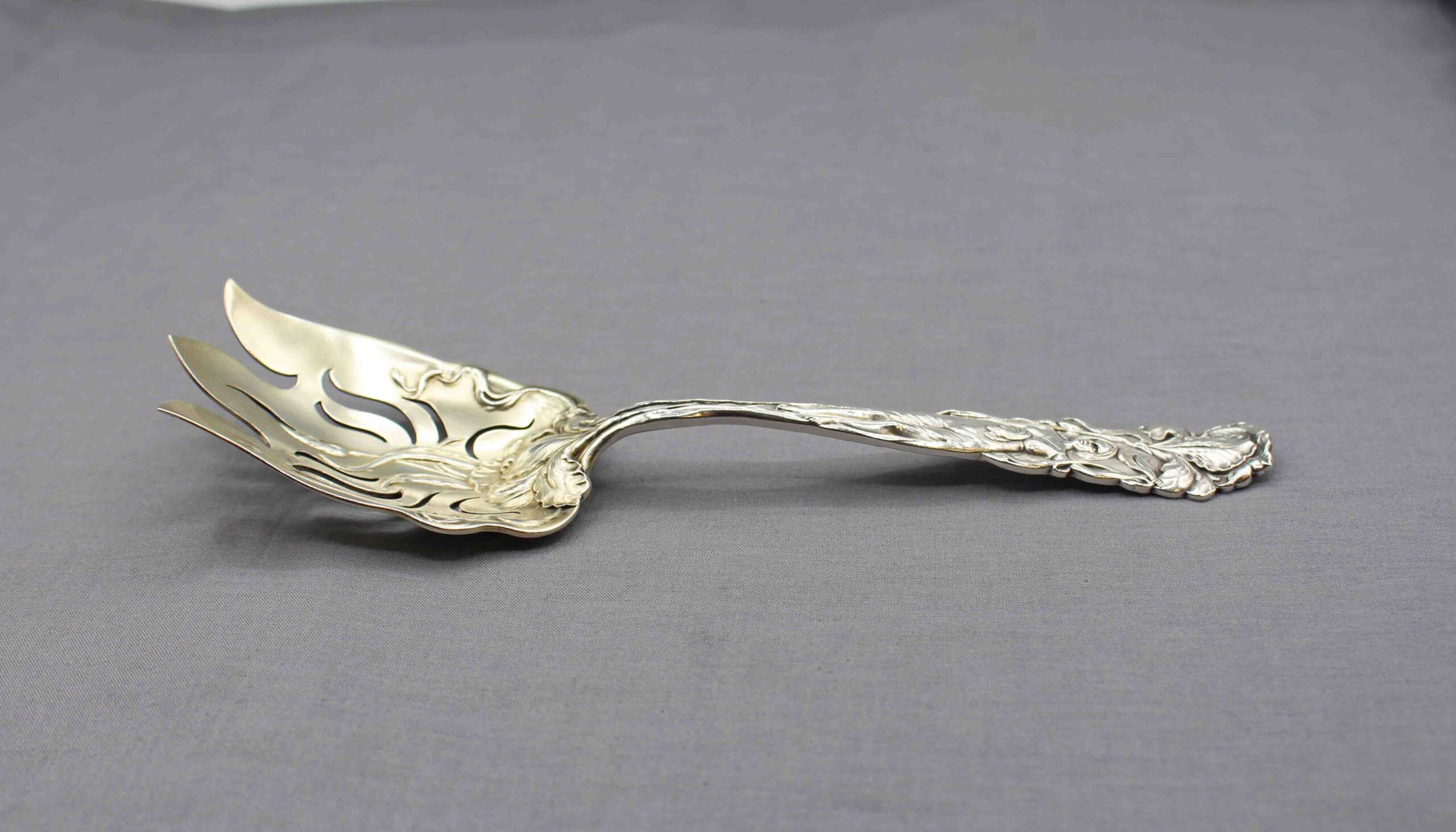 WSI-10503z: 1902 "Raphael" Sterling Silver & Gold Wash Serving Fork by Alvin - Image 3