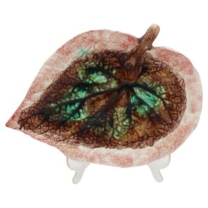 WCI-9143z: Circa 1880 English Majolica Begonia Leaf Serving Tray