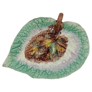 WCI-9145z: Circa 1880 English Majolica Begonia Leaf Serving Tray