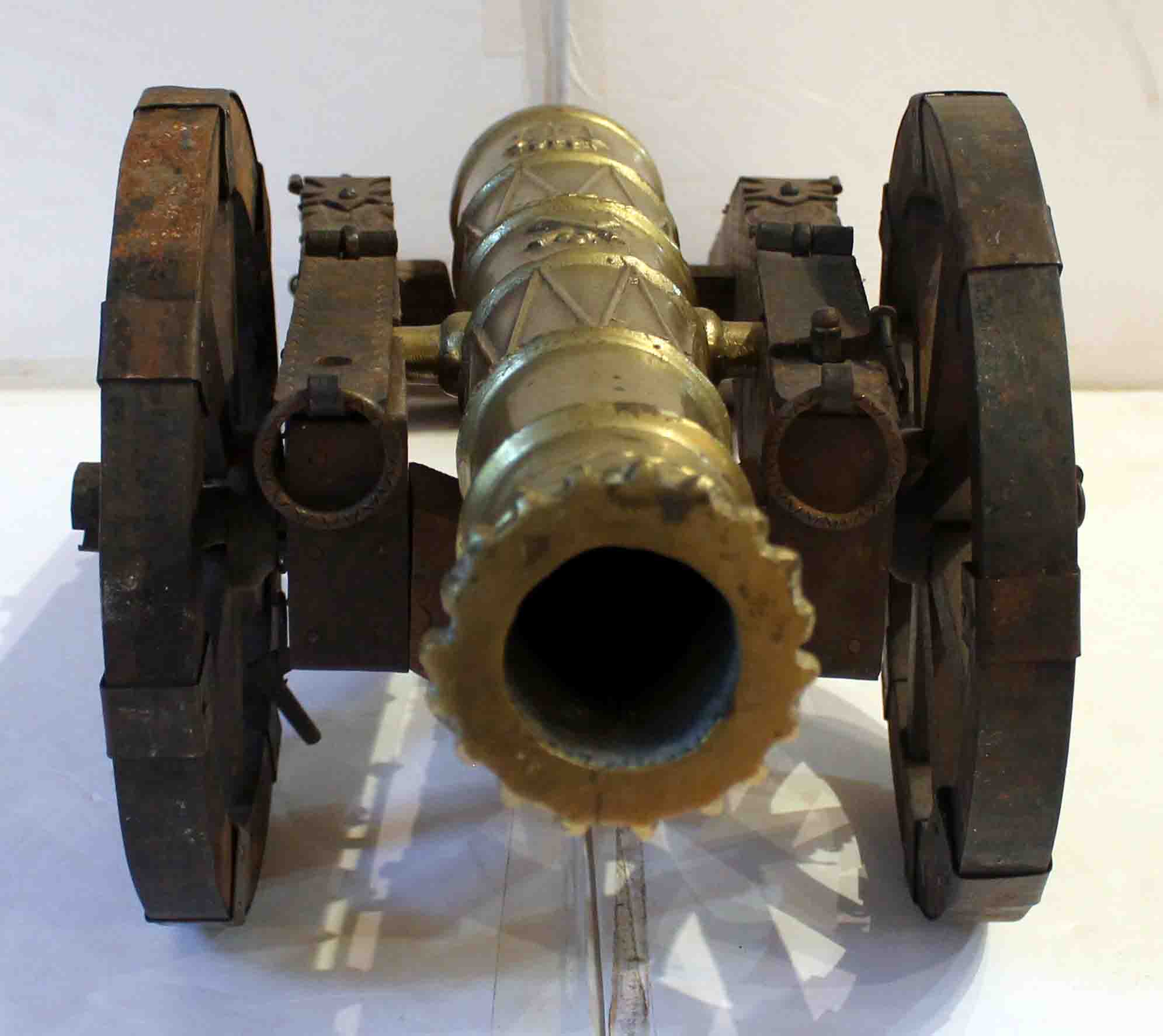 WCO-3716z: Early 20th Century English Bronze Cannon Model - Image 2