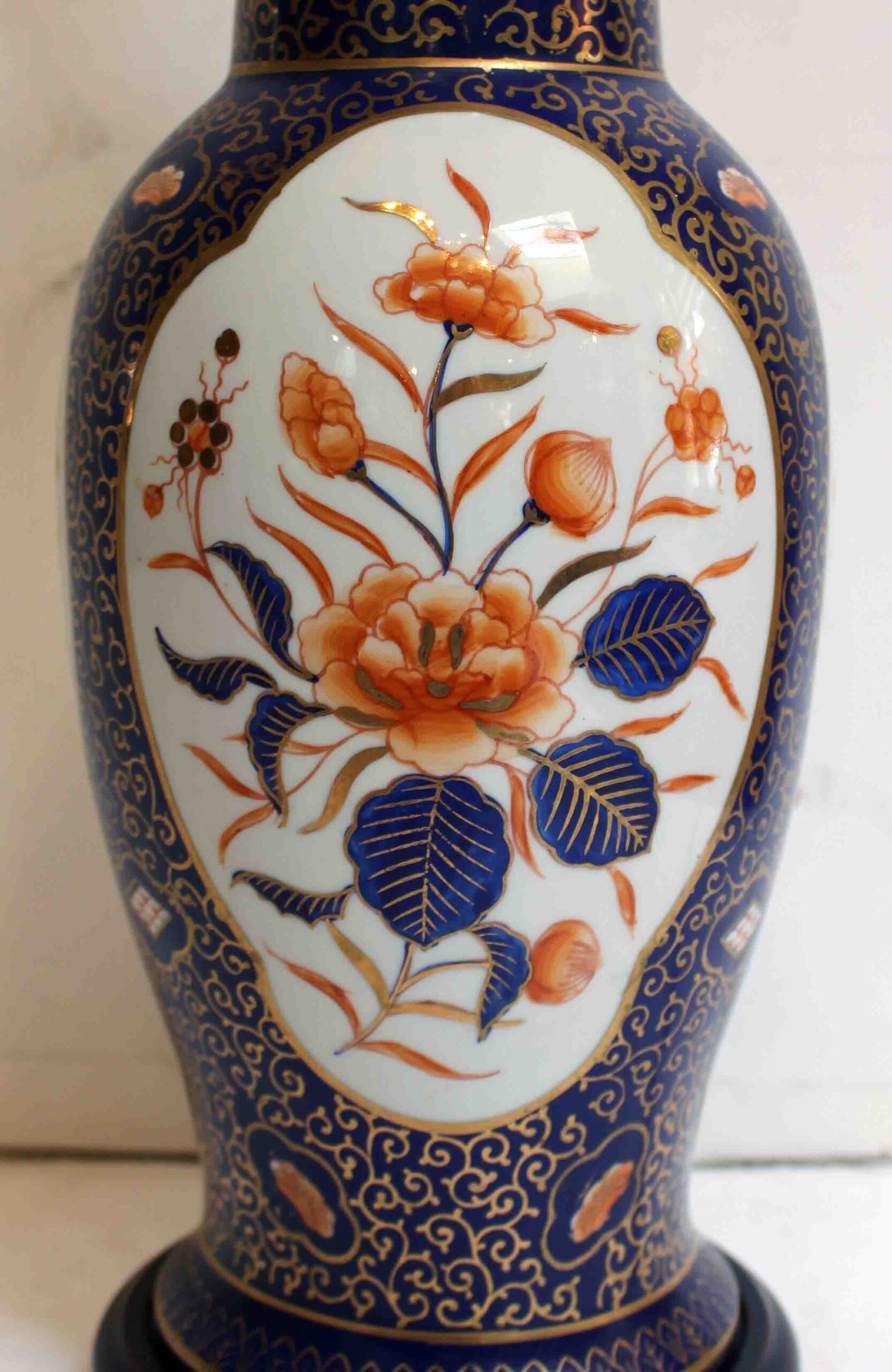 WL-1533z: Circa 1900-1920 Japanese Vase Mounted as a Lamp - Image 2