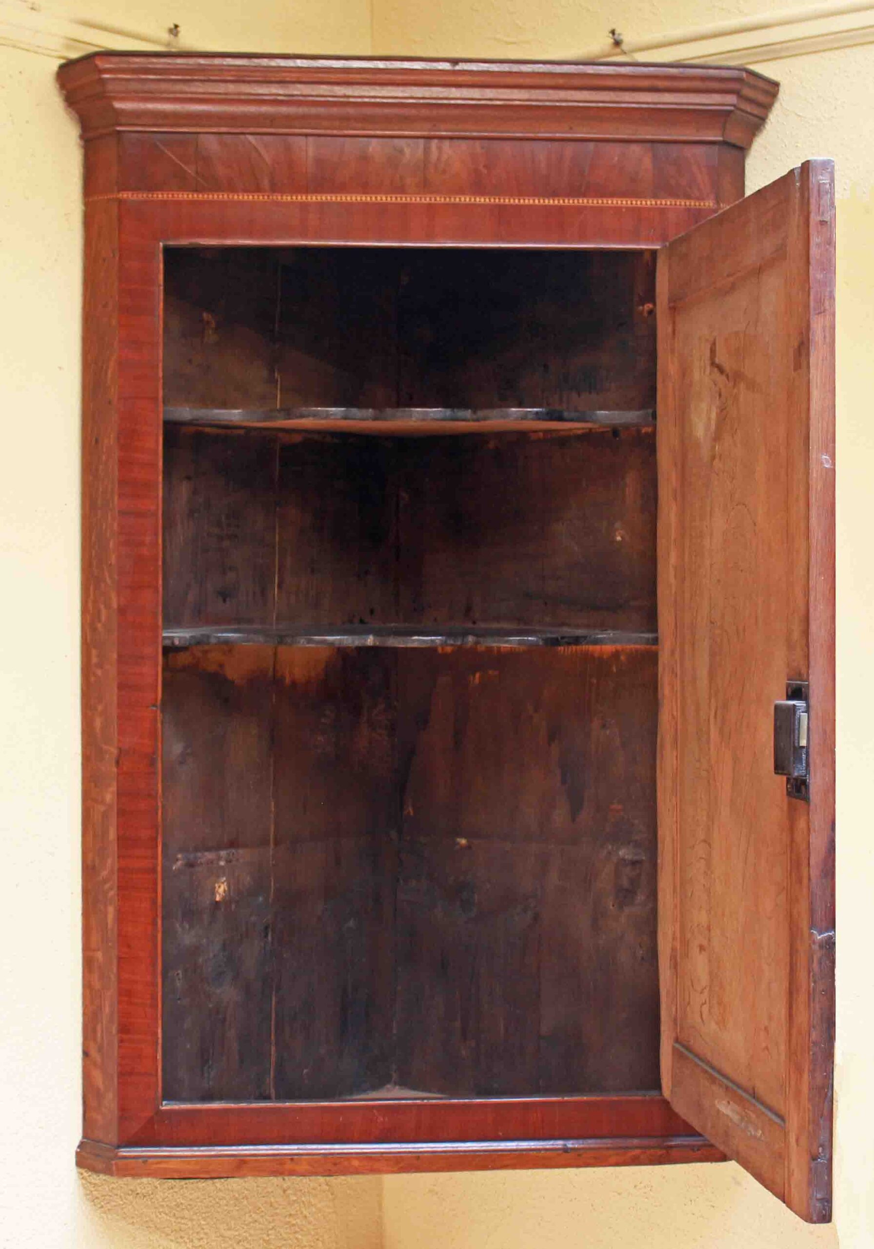 WFO-2671: Circa 1830 Georgian Hanging Corner Cabinet - Image 4