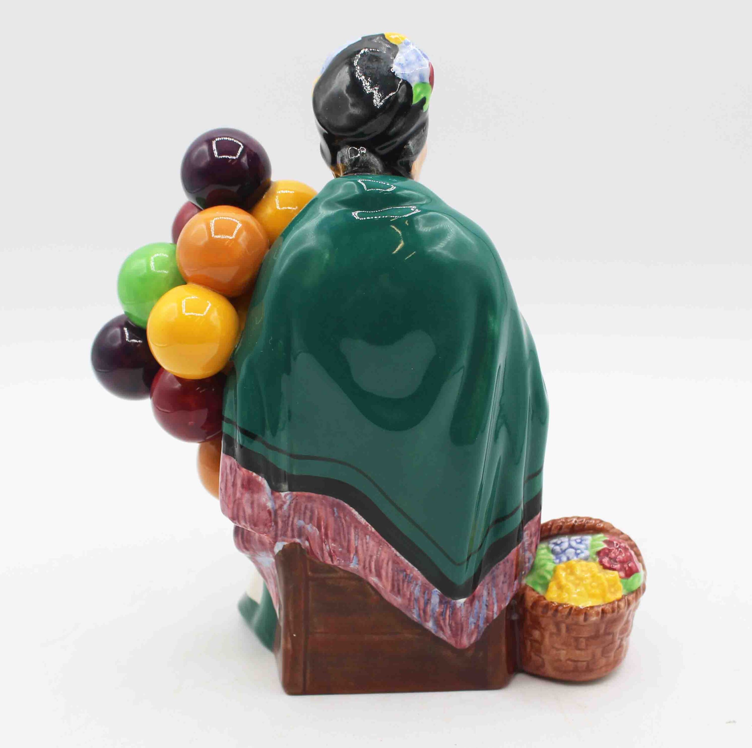 WCI-9134z: Dated 1931 English Royal Doulton Porcelain "The Old Balloon Seller" Figurine - Image 2