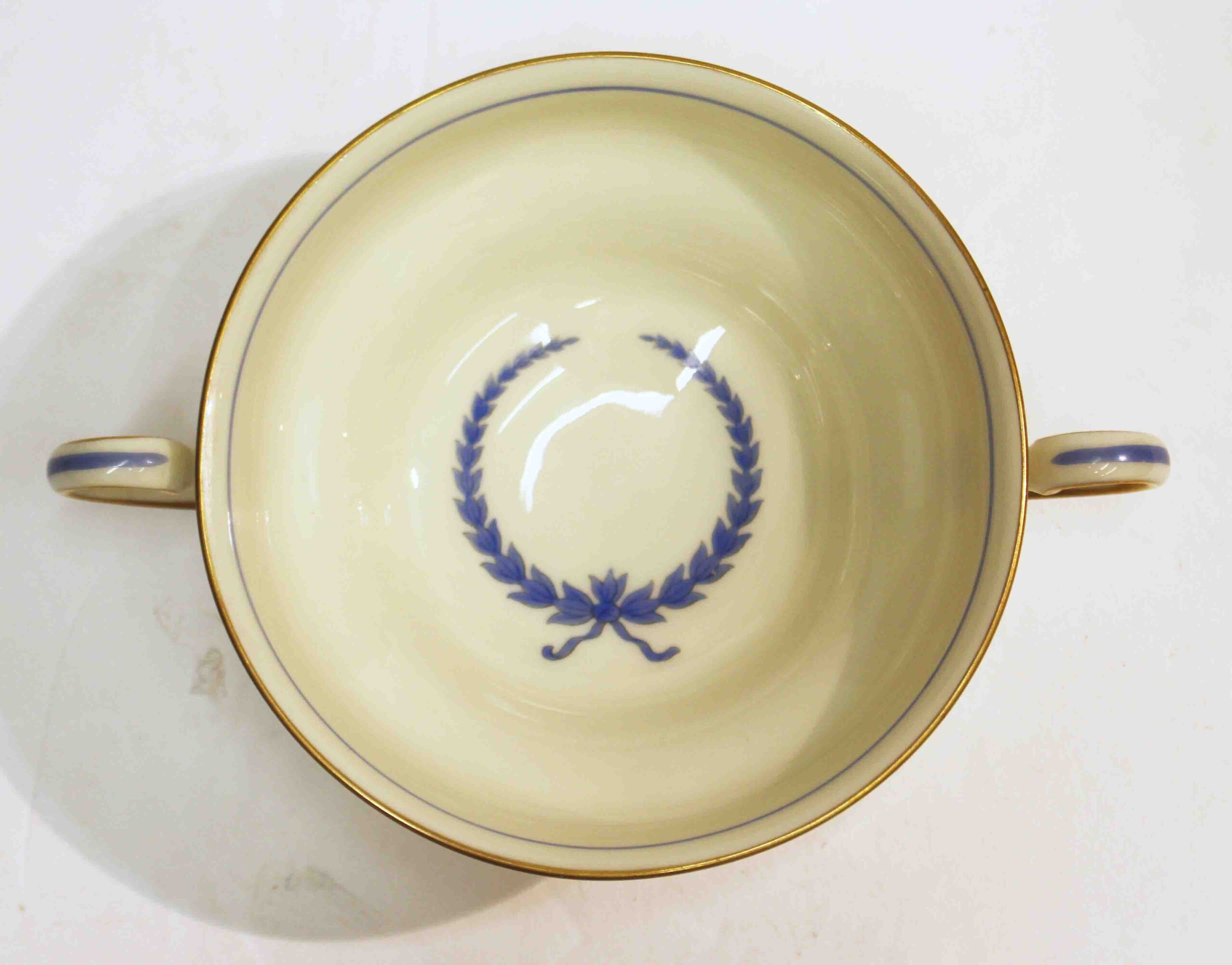 WCI-9359z: Circa 1930s German Set of 8 Cream Soup Bowls and Saucers by Rosenthal - Image 5