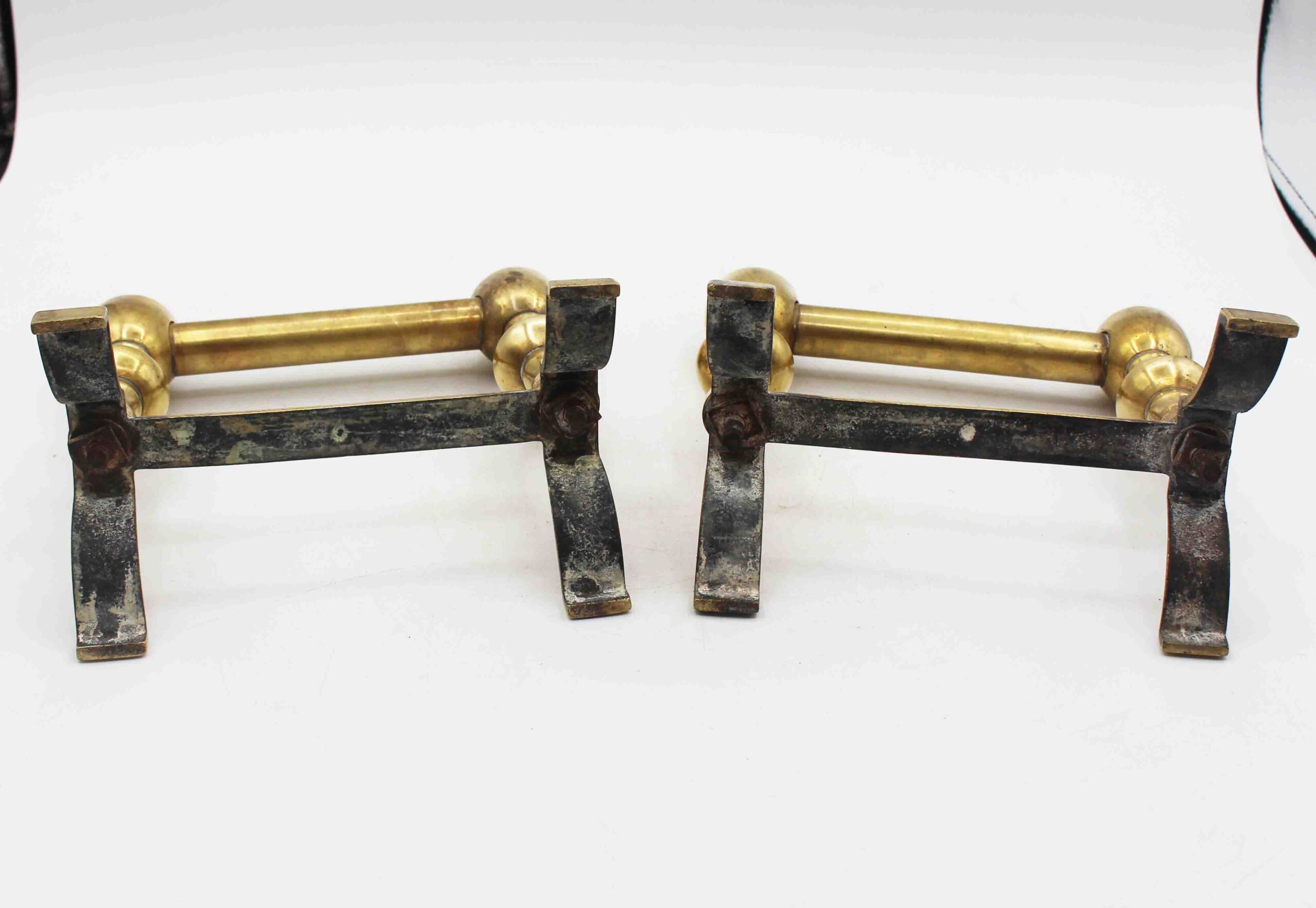 WFE-308z: Early 20th Century English Edwardian Period Pair of Georgian Revival Brass Tool Rests - Image 3