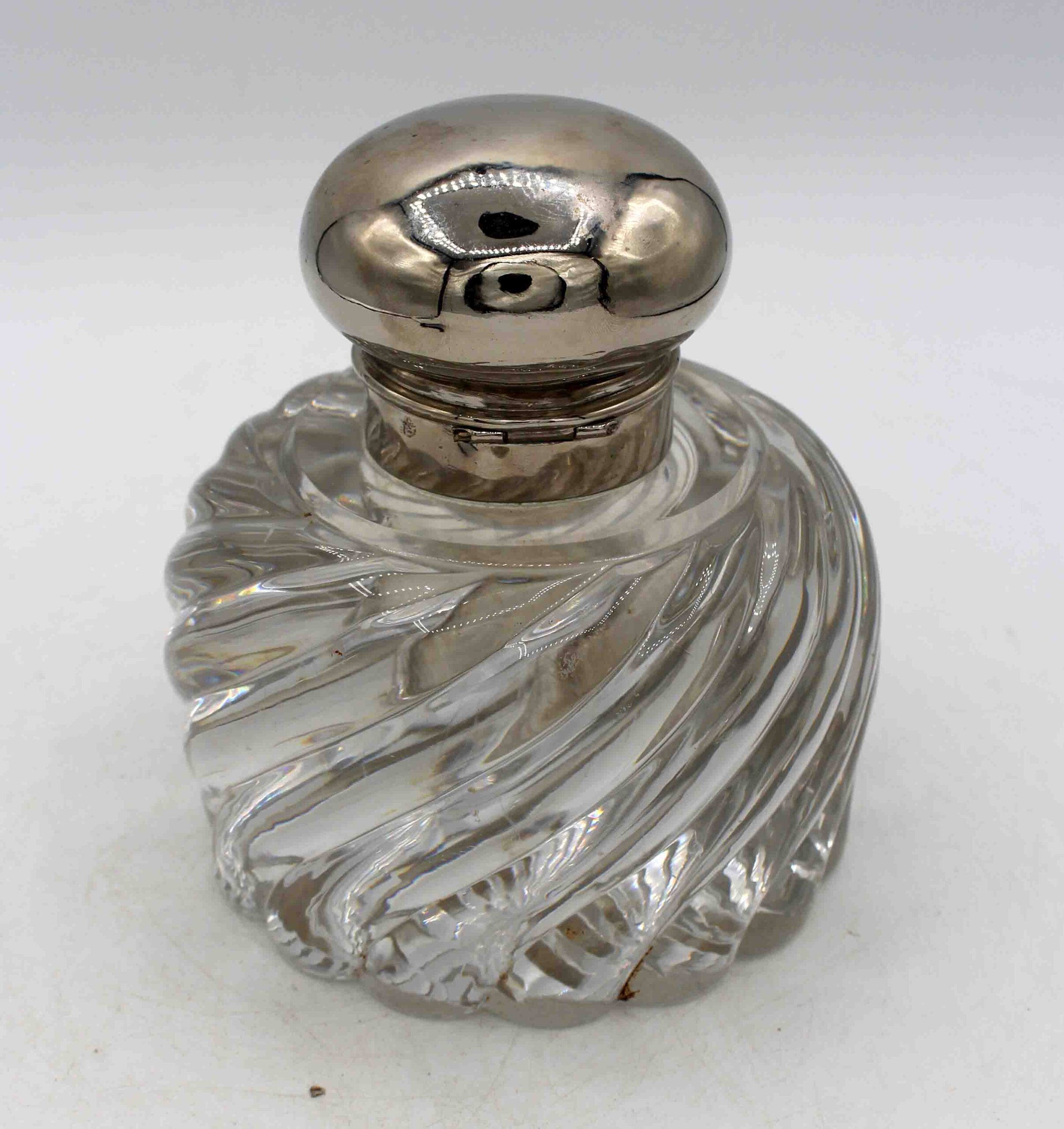 WG-2948z: 1890-1900 Glass and Silverplate Baccarat Gentlemen's Desk Inkwell - Image 3