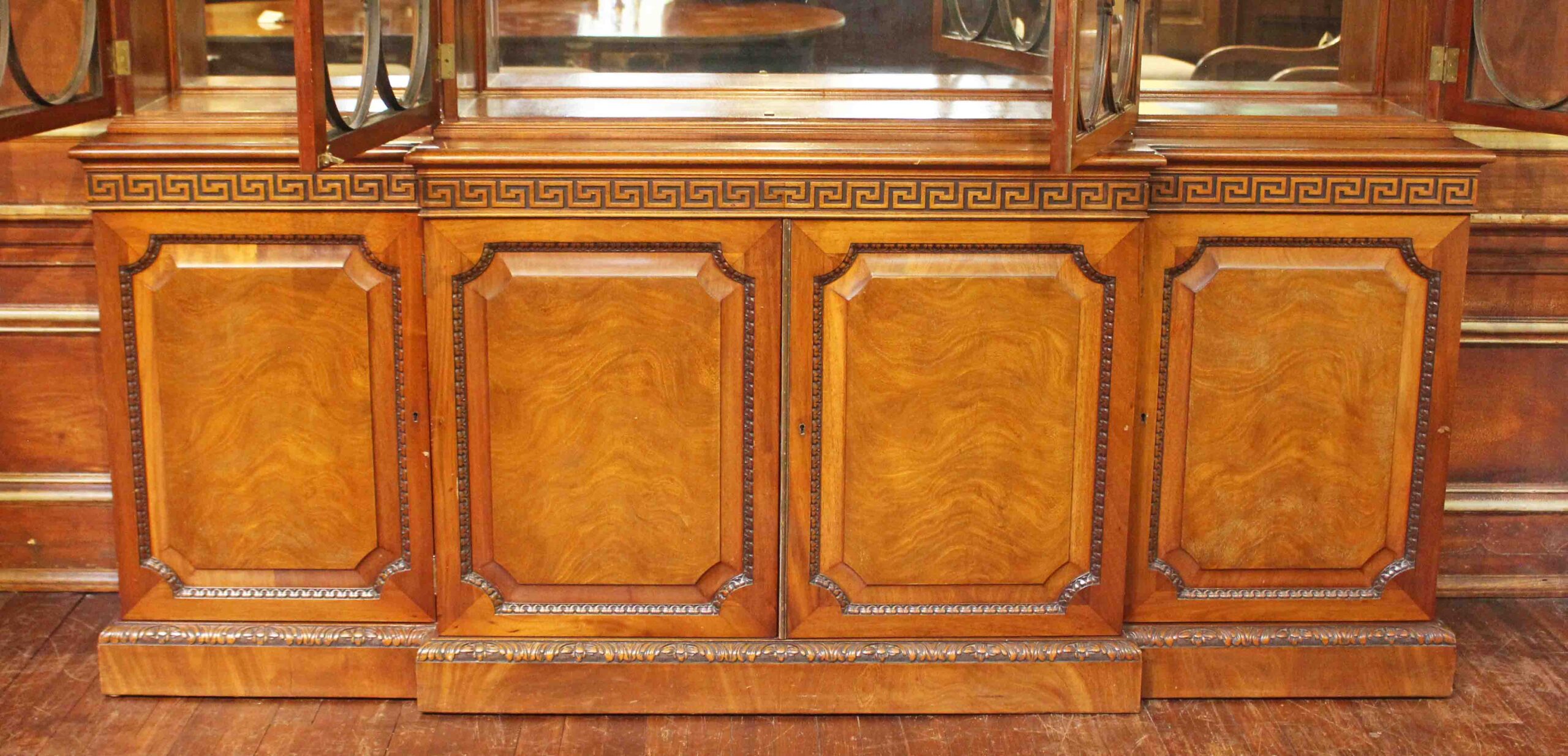 WOF-2673z: Early 20th Century English Georgian Style Breakfront - Image 4