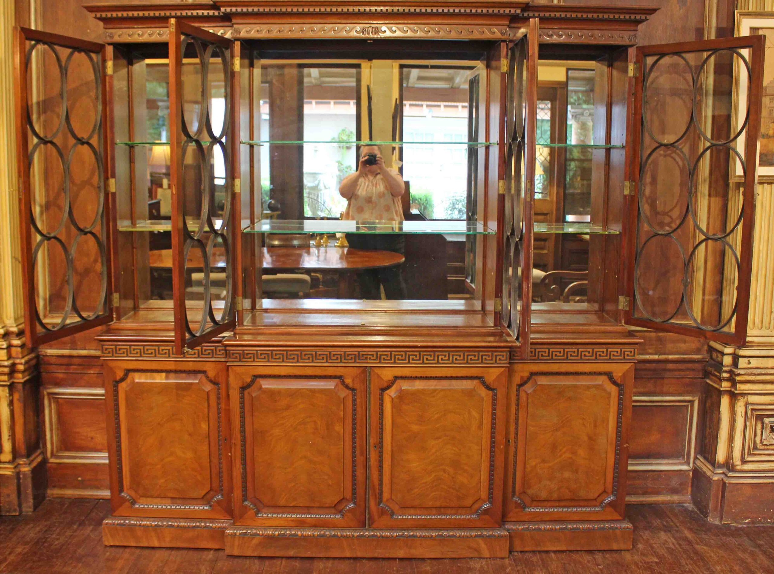WOF-2673z: Early 20th Century English Georgian Style Breakfront - Image 2