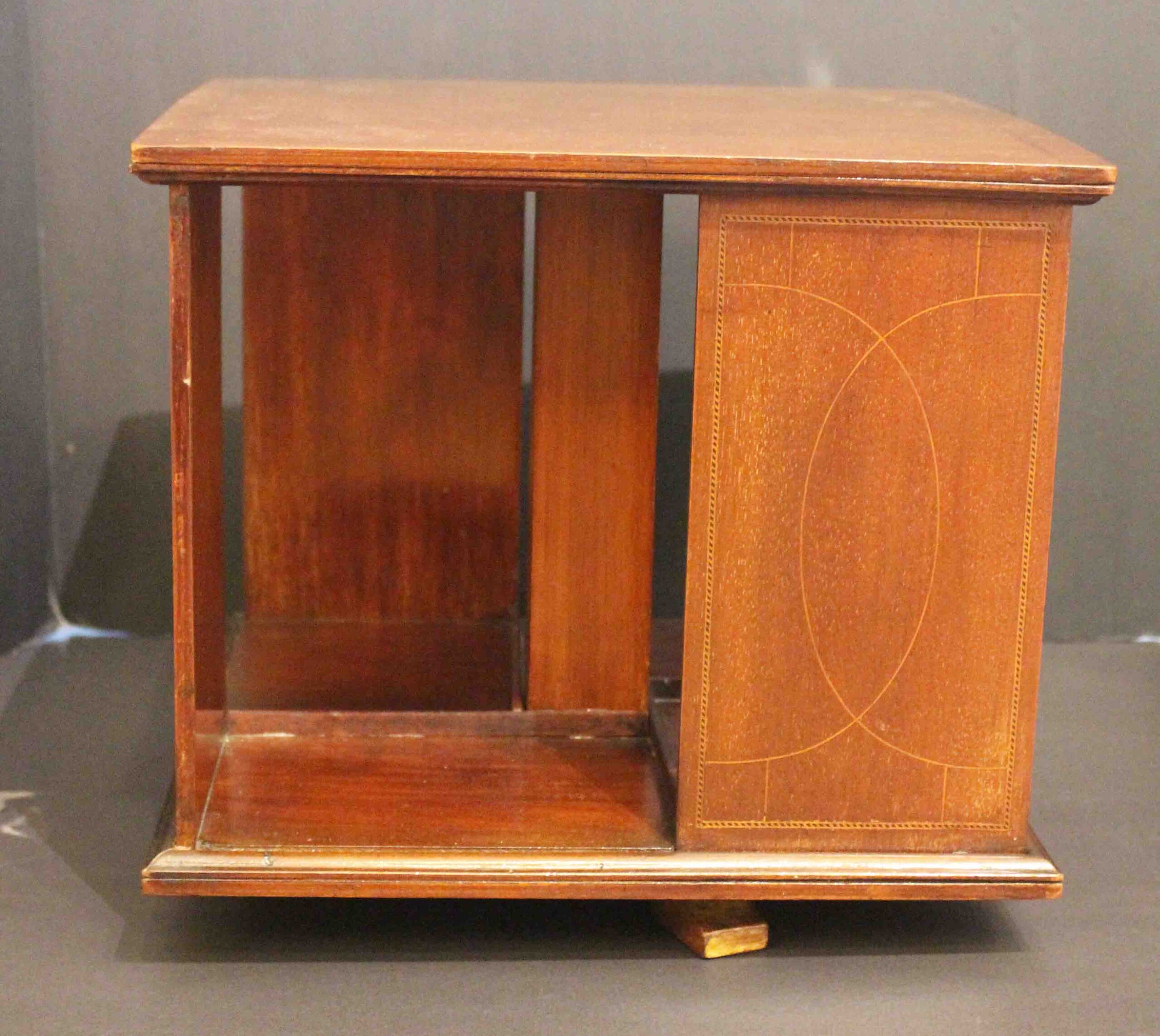 WOF-2678z: Early 20th Century English Edwardian Period Tabletop Revolving Bookcase - Image 2