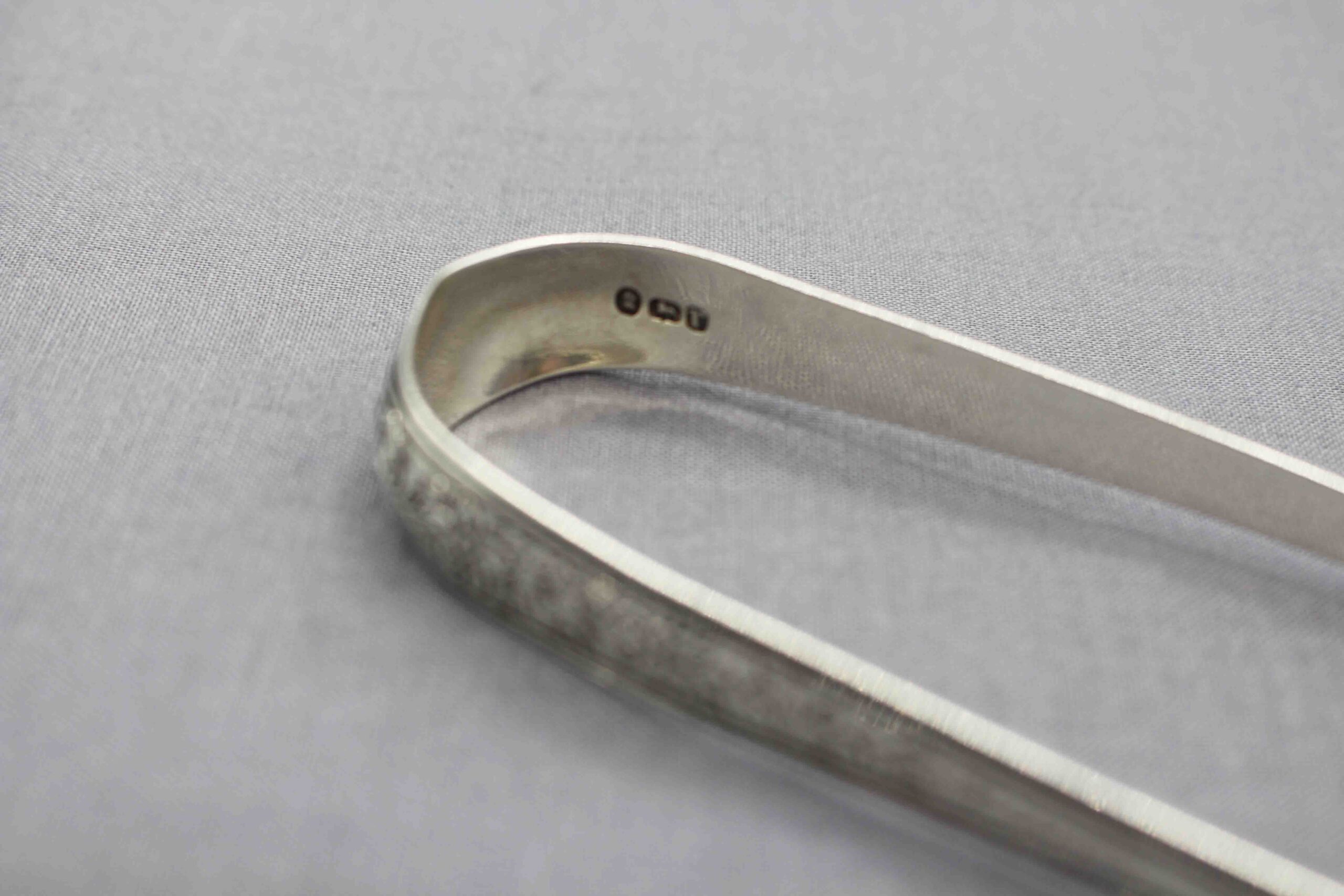 WSI-10415z: 1792 English Sterling Silver George III Period Sugar Tongs - Image 3